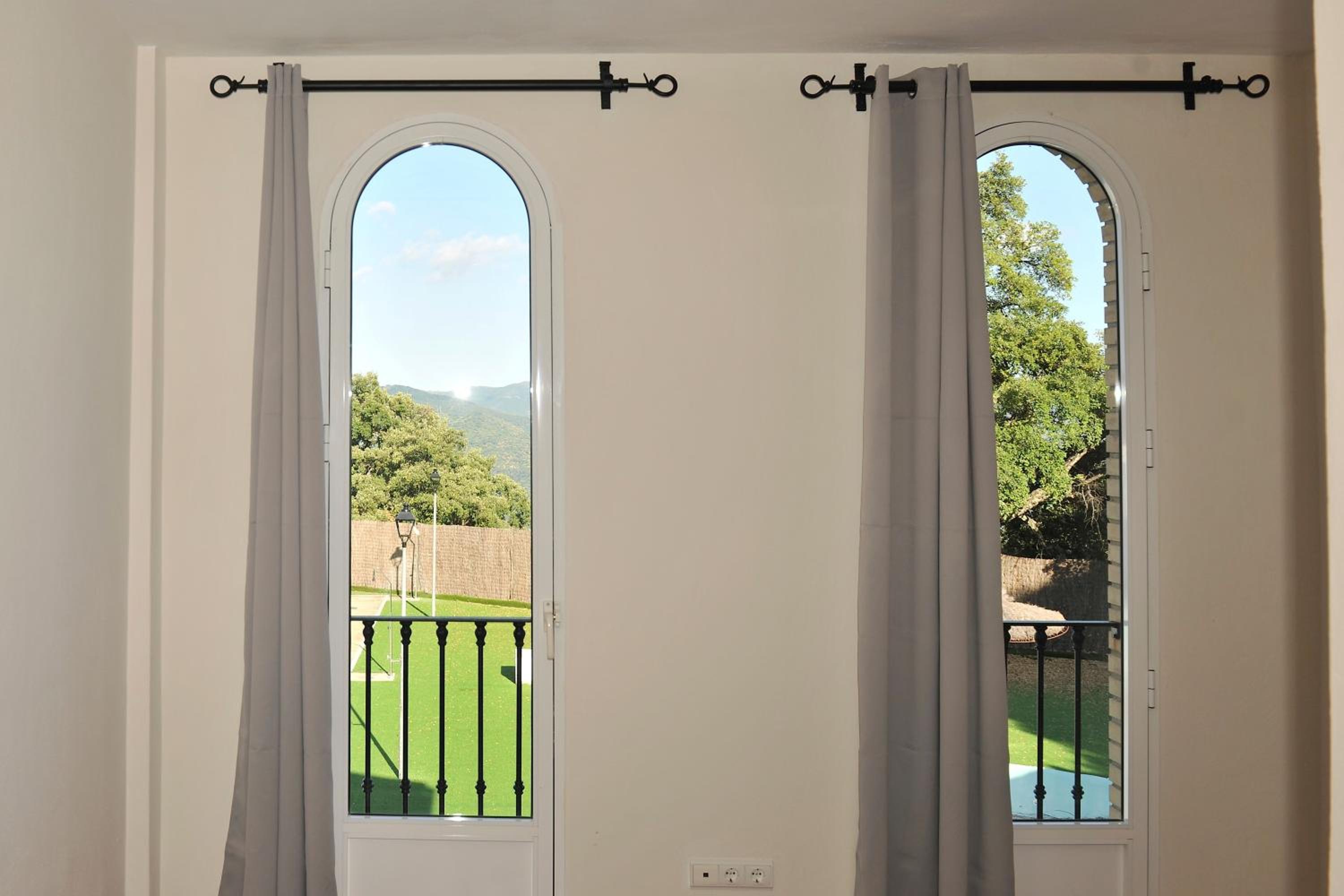 Deluxe Triple Room - Photo 9
