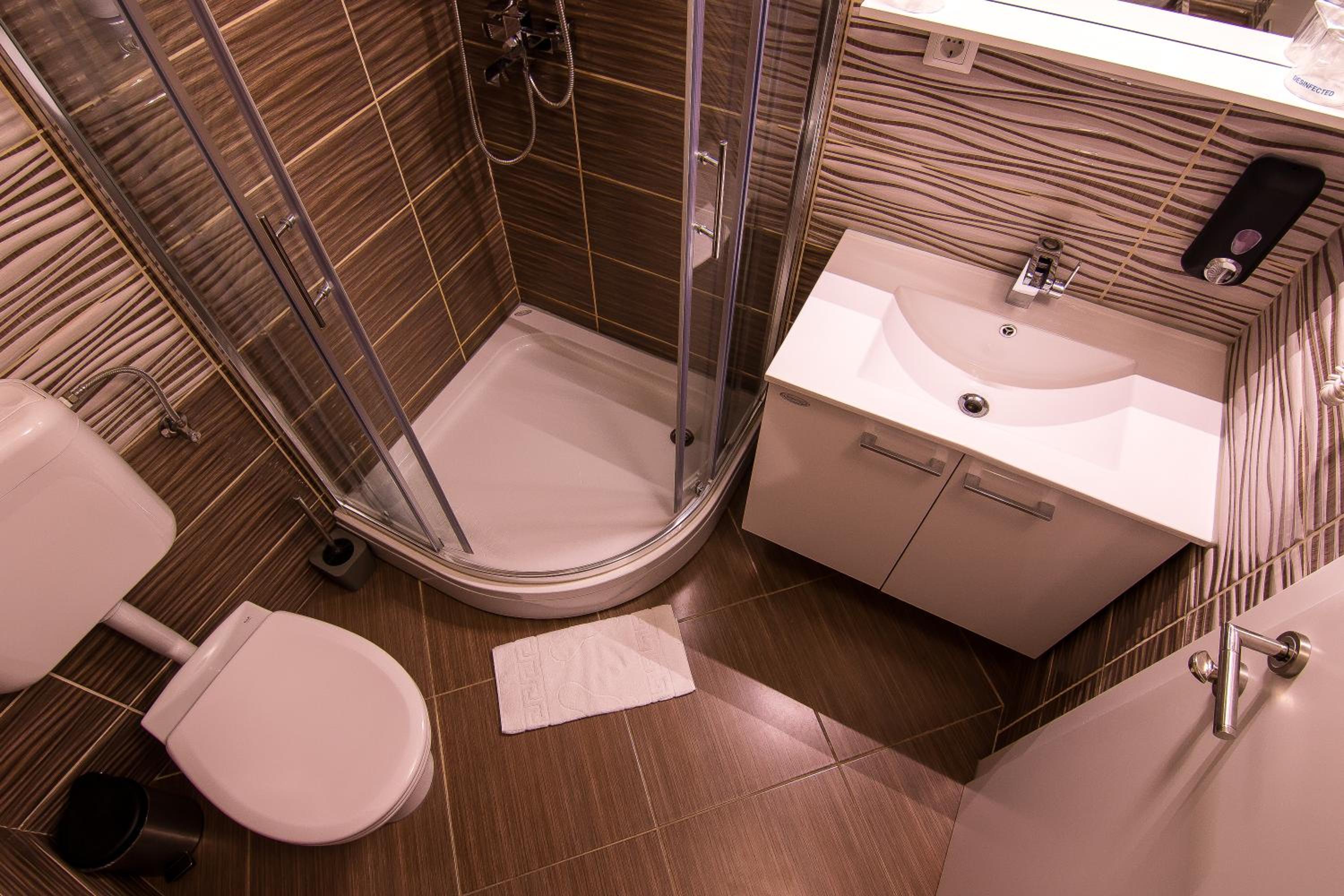 Standard Triple Room - Photo 5