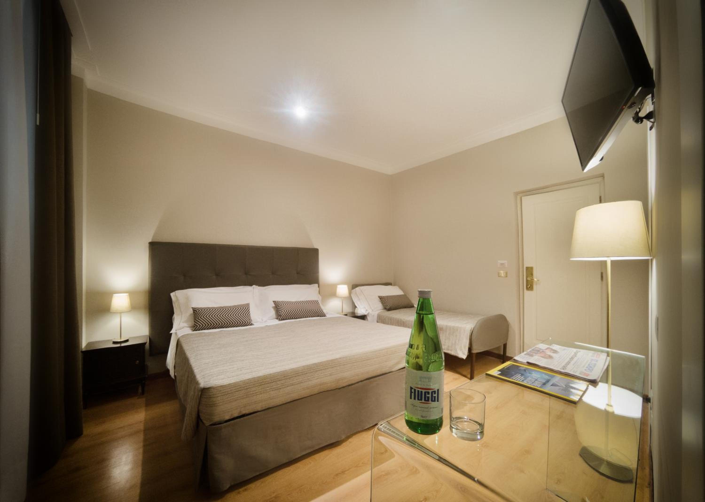 Executive Triple Room with Spa Access photo 1