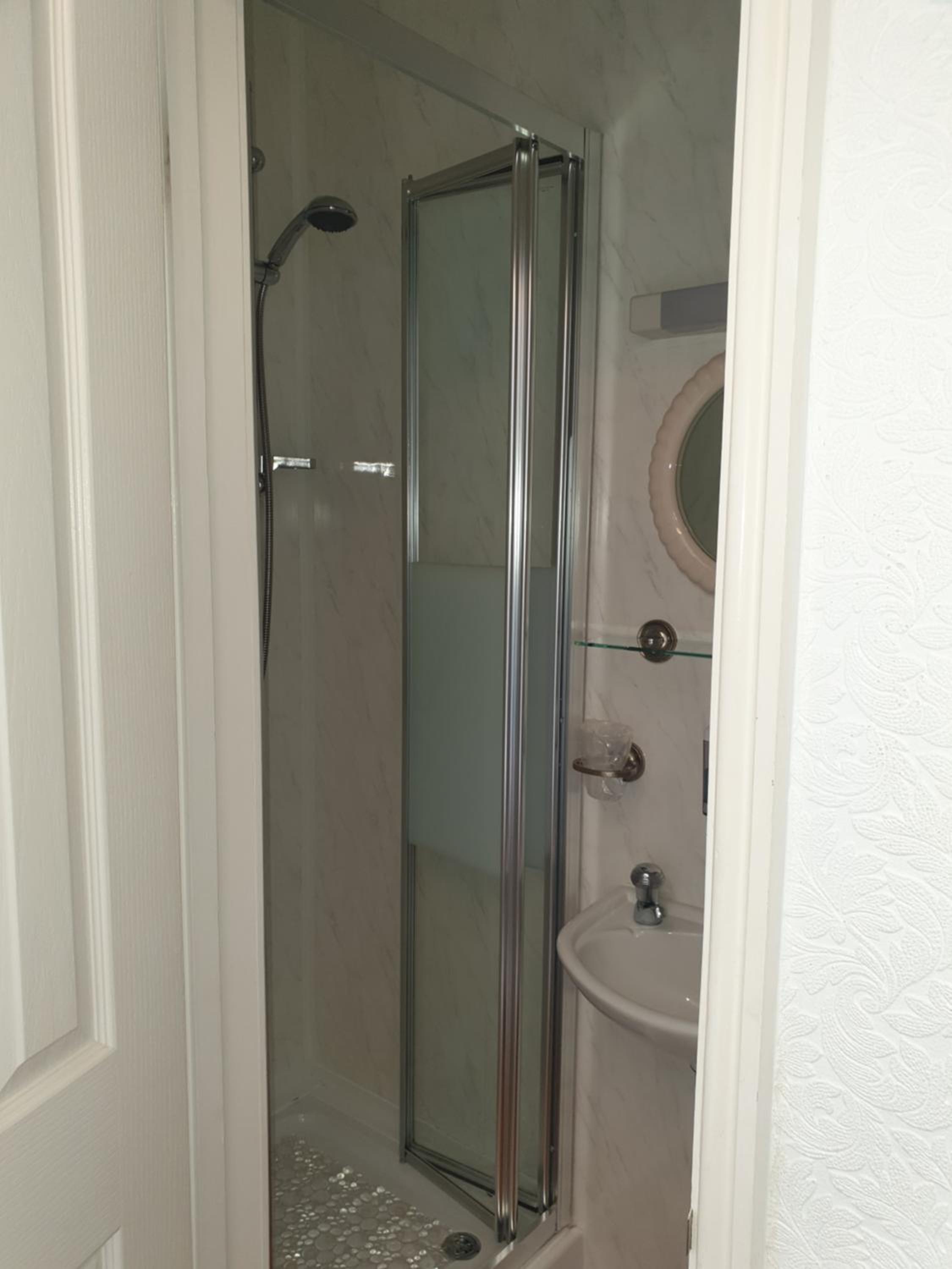 Large Twin Room En Suite photo 3