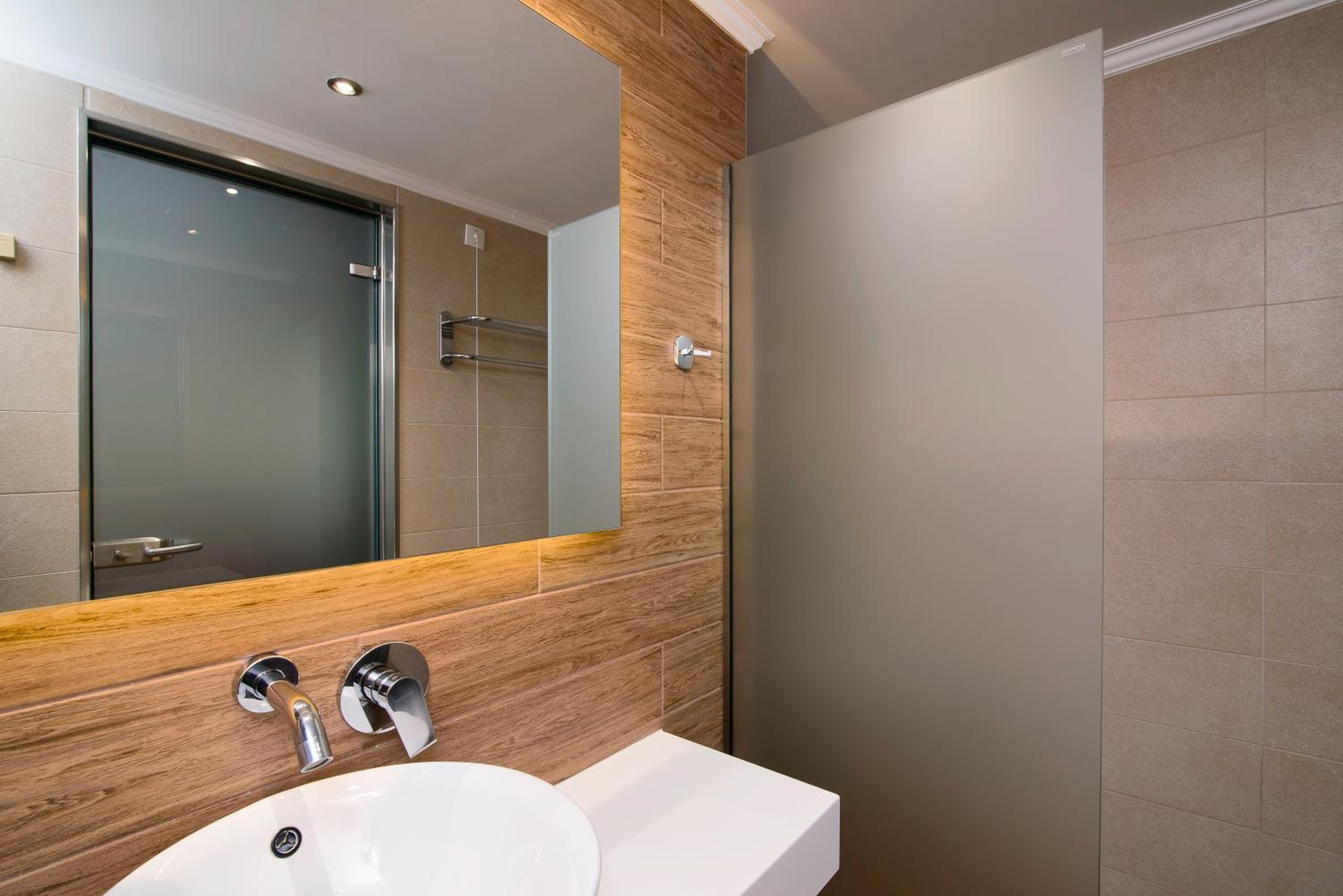 Double or Twin Room - Photo 3