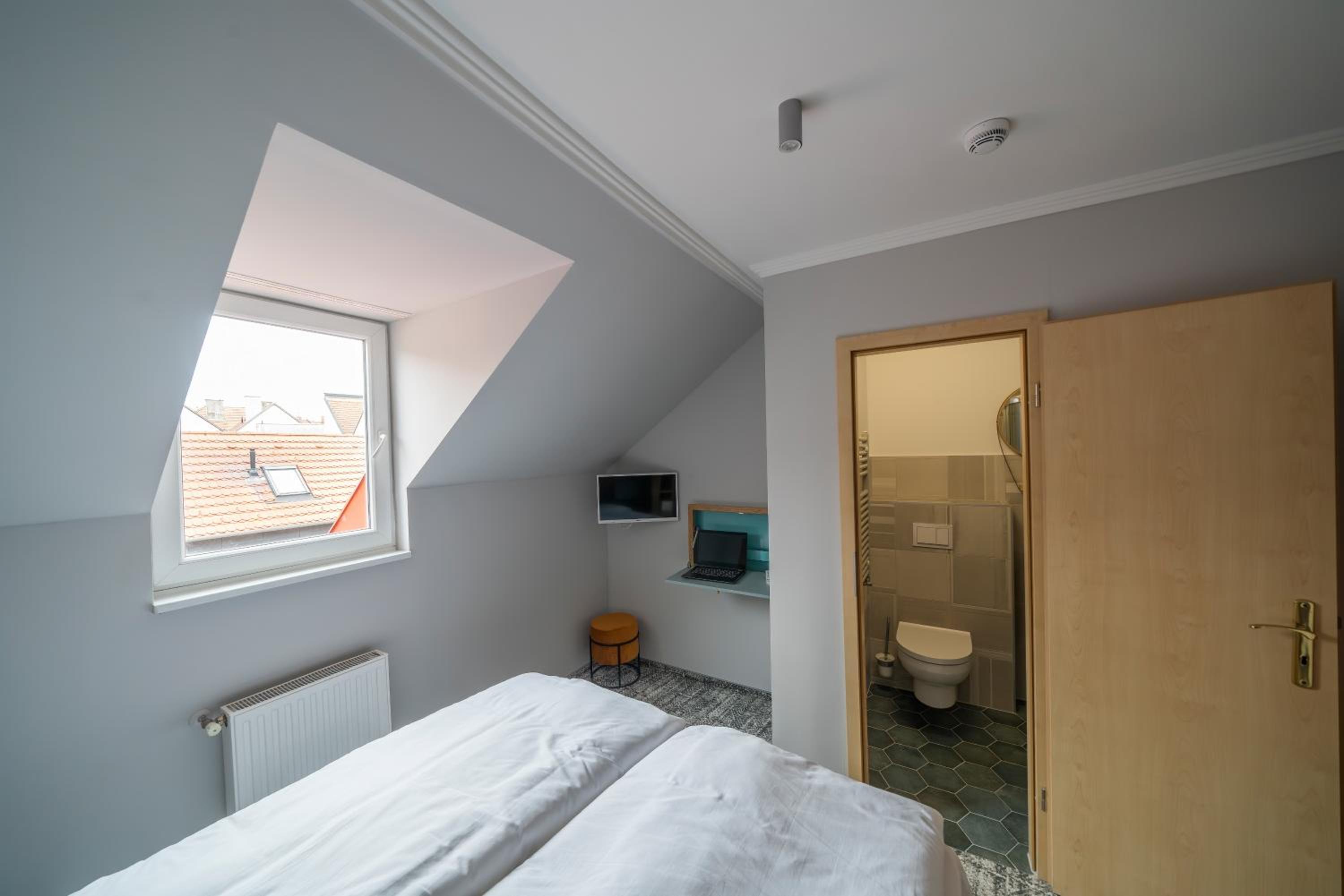Double Room - Photo 1