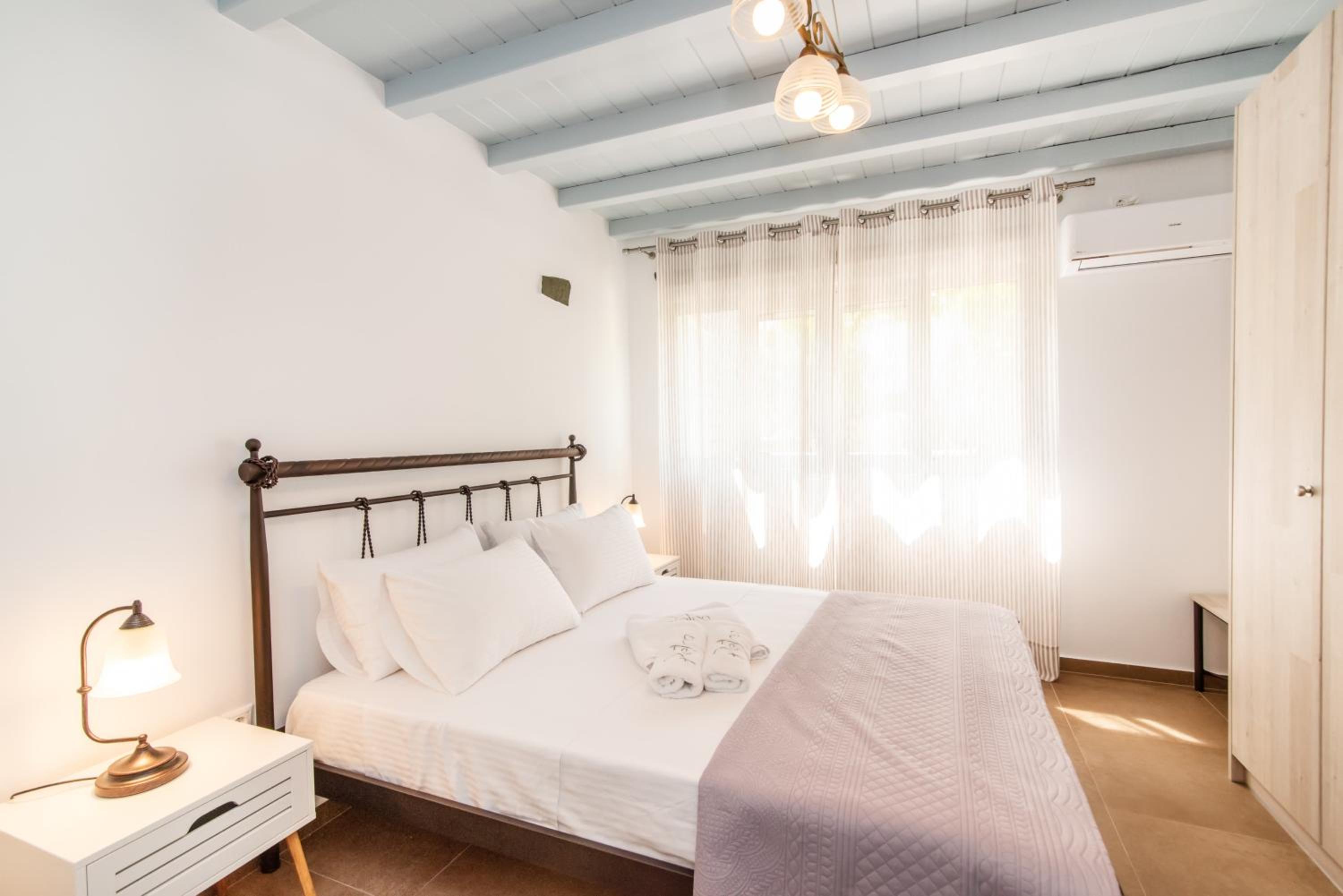 One-Bedroom House photo 3