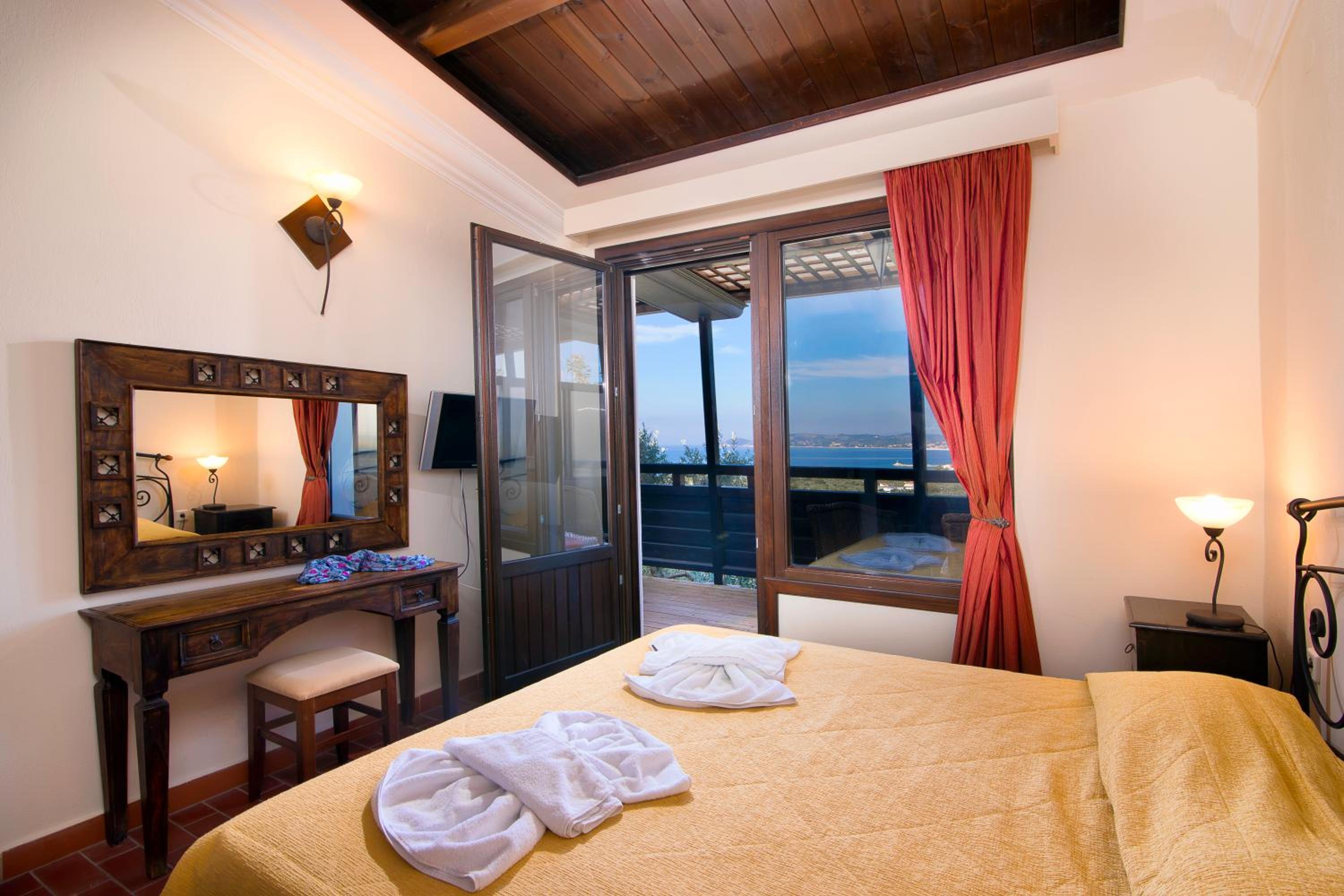 Superior Suite  (2 Adults + 2 Children)  - Photo 1