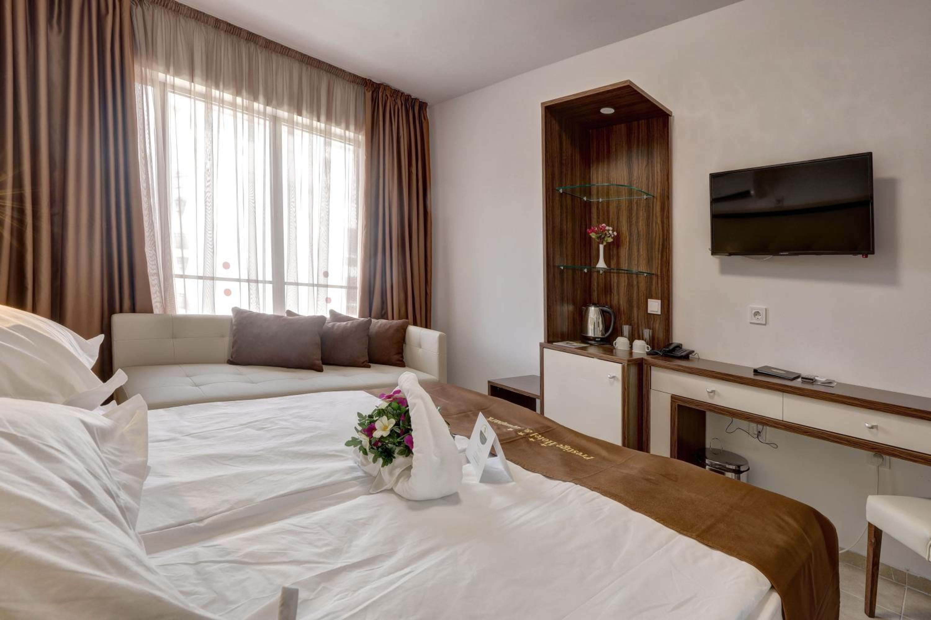 Premium Double Room With Balcony - Free Aquapark Access photo 3