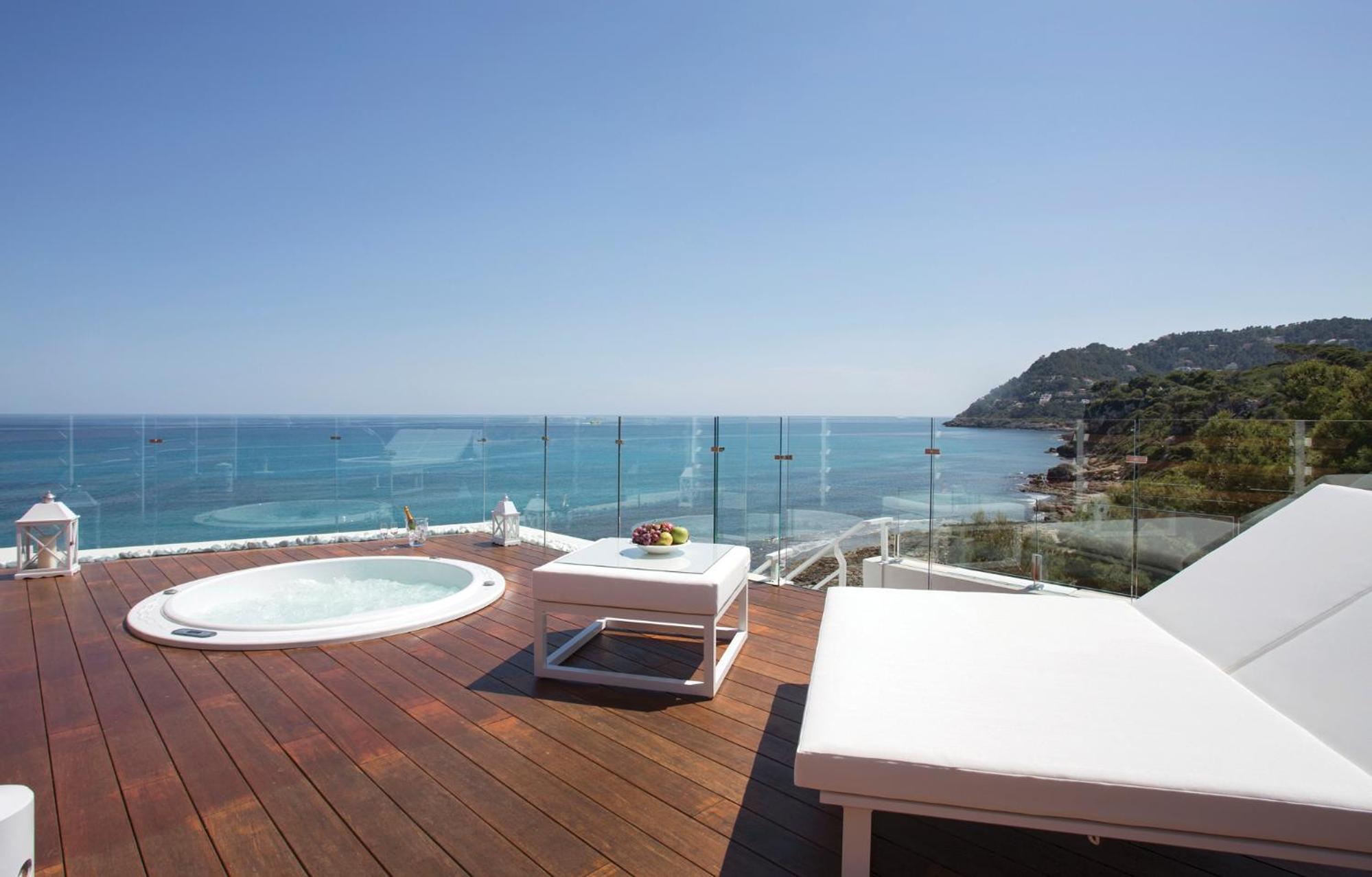 Royal Suite Sea View thumbnail 5