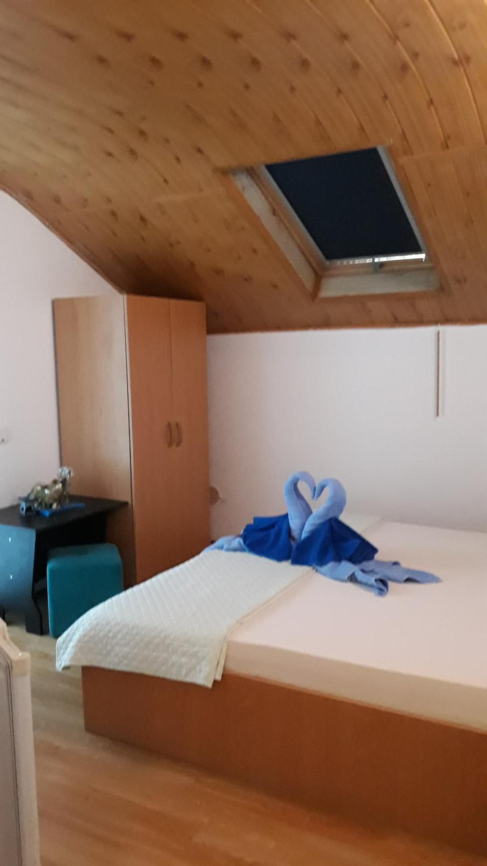 Double Room with Private Bathroom - Attic photo 1