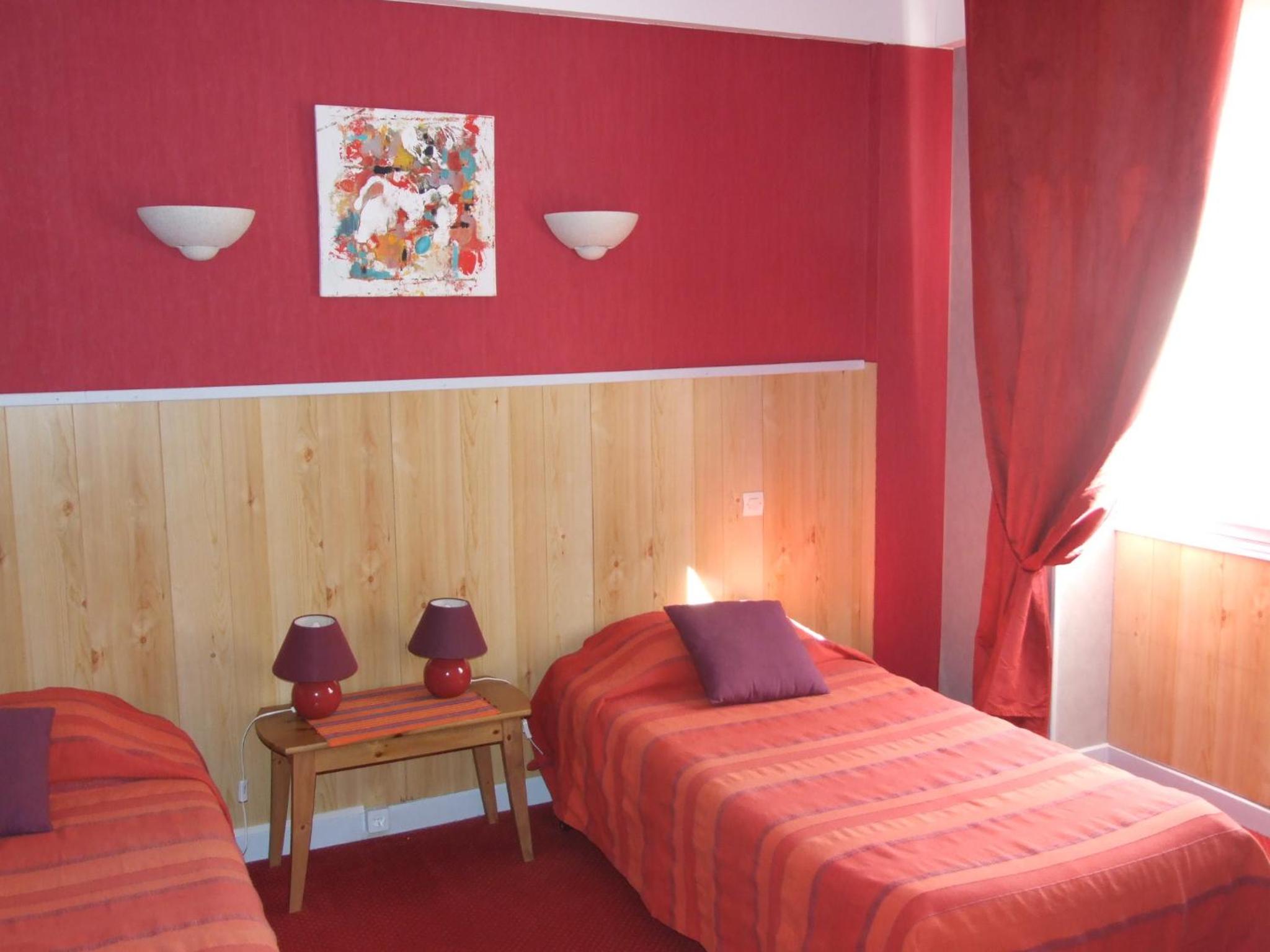 Twin Room - Photo 3