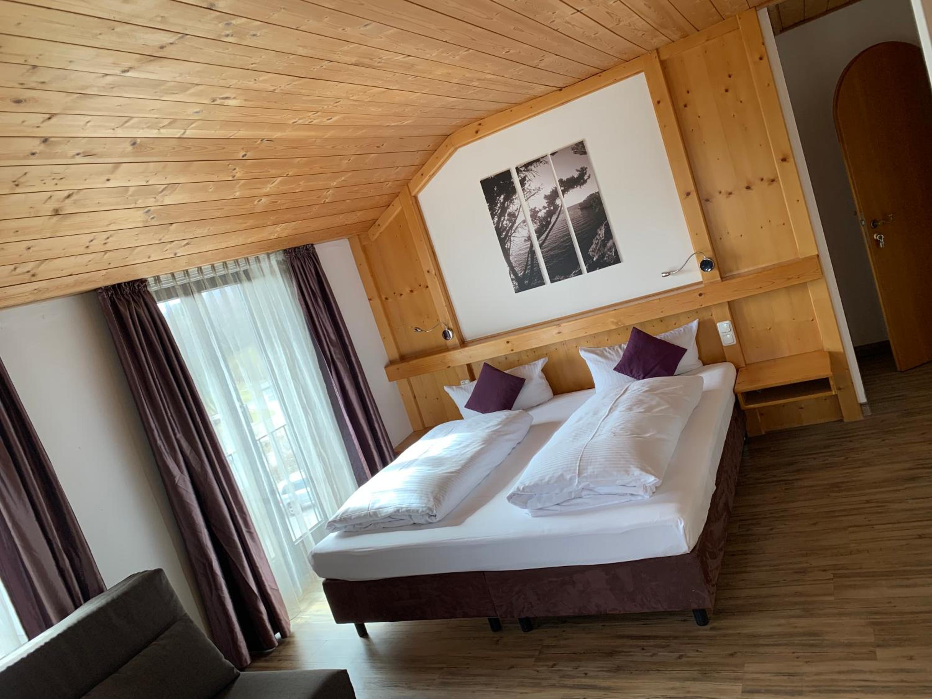 Superior Double Room - Photo 2