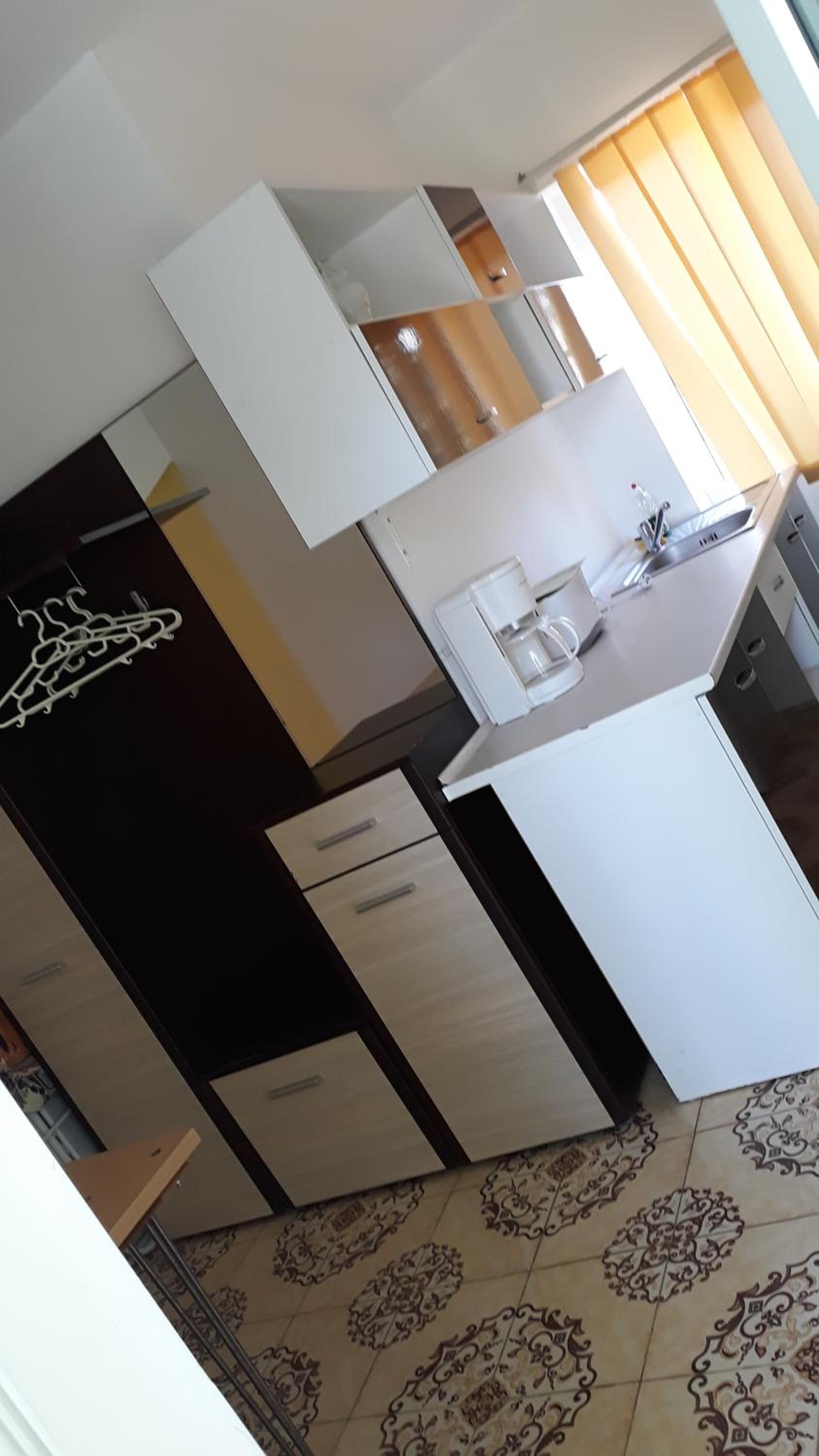 Family Room with Bathroom photo 2