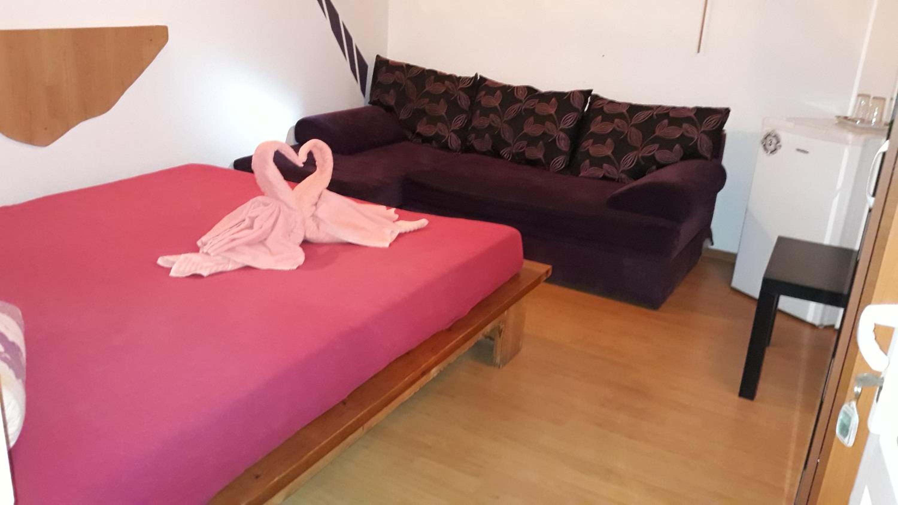 Double Room with Shared Bathroom - Attic photo 3