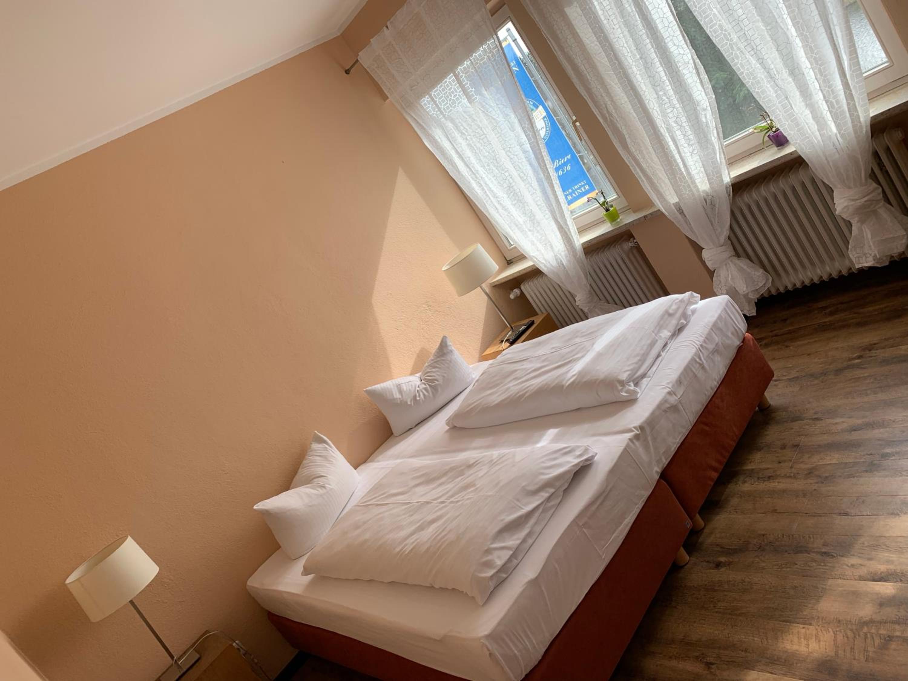 Apartment with Lake View - Photo 1