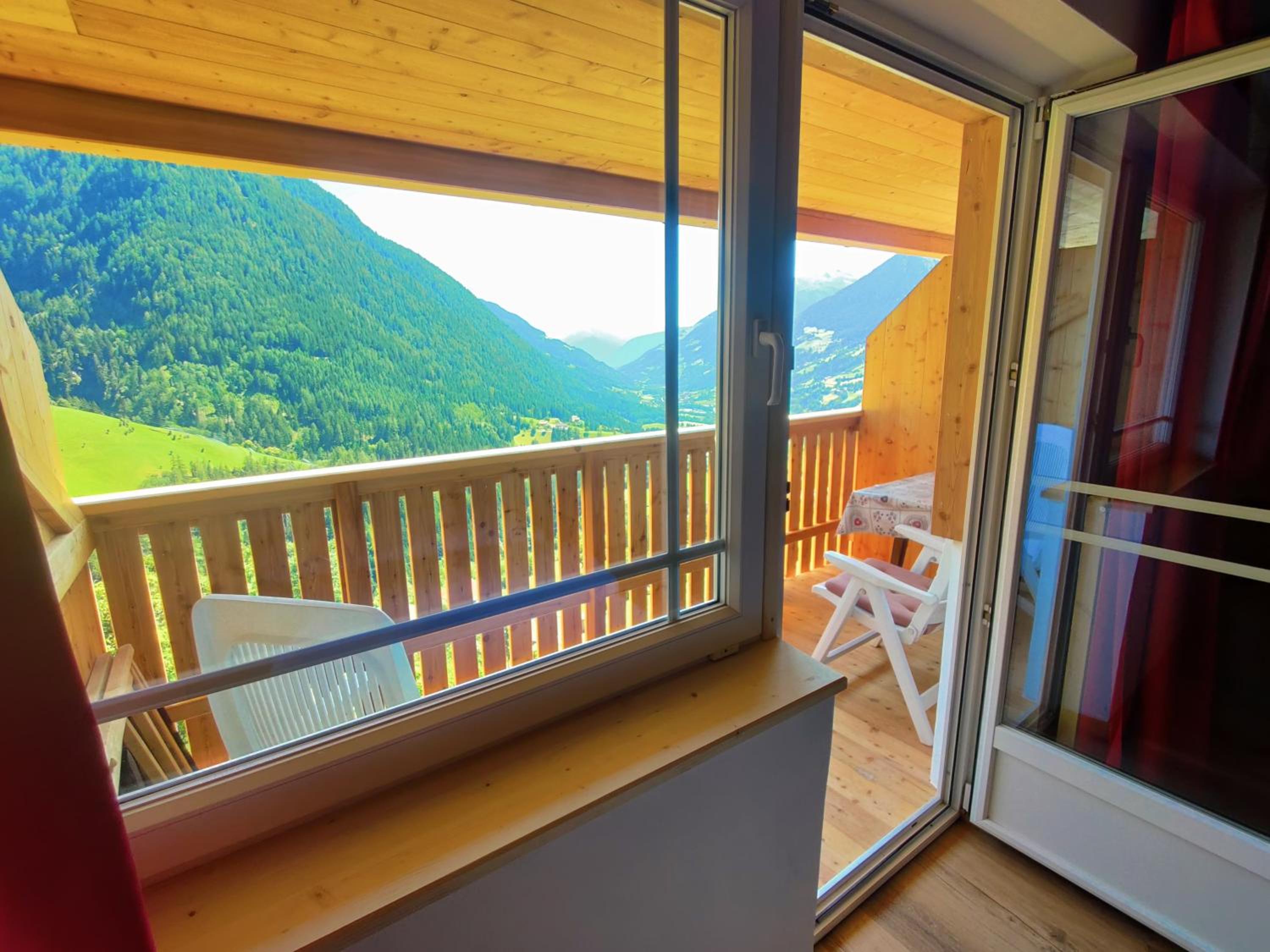 Deluxe Double Room with Balcony photo 3