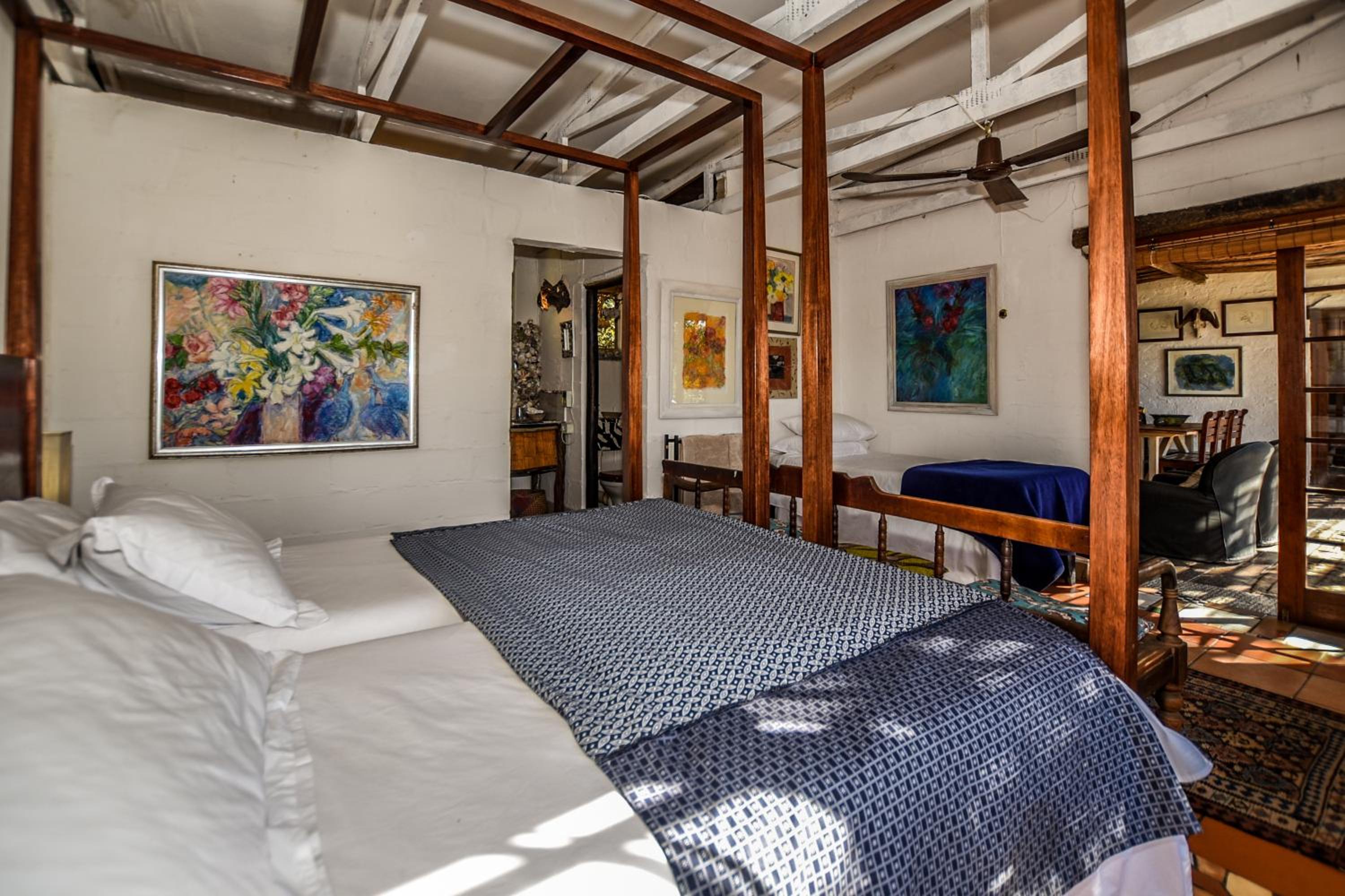 Two-Bedroom House - Photo 4