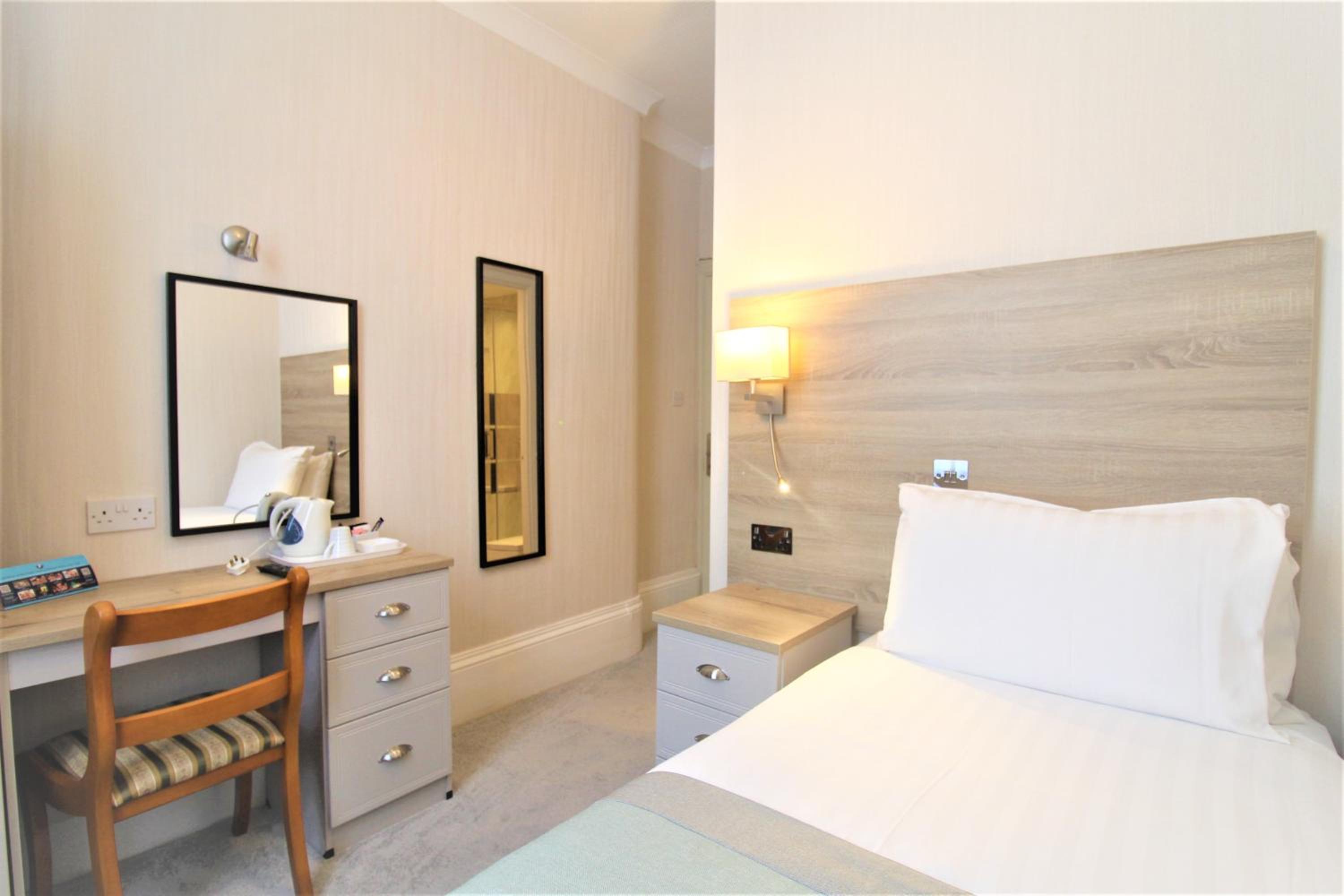 Single Room photo 1