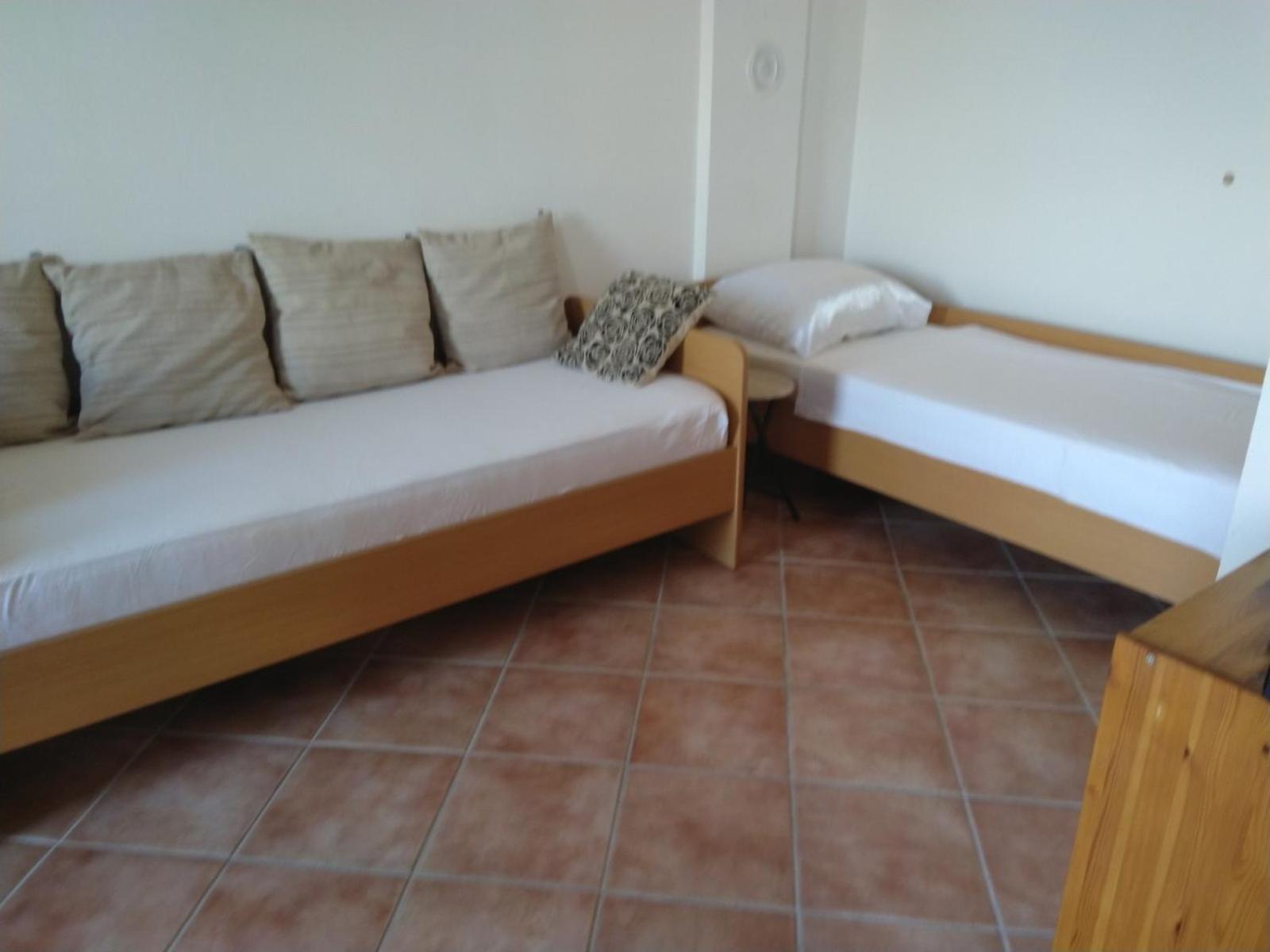 Apartment with Sea View - Photo 14