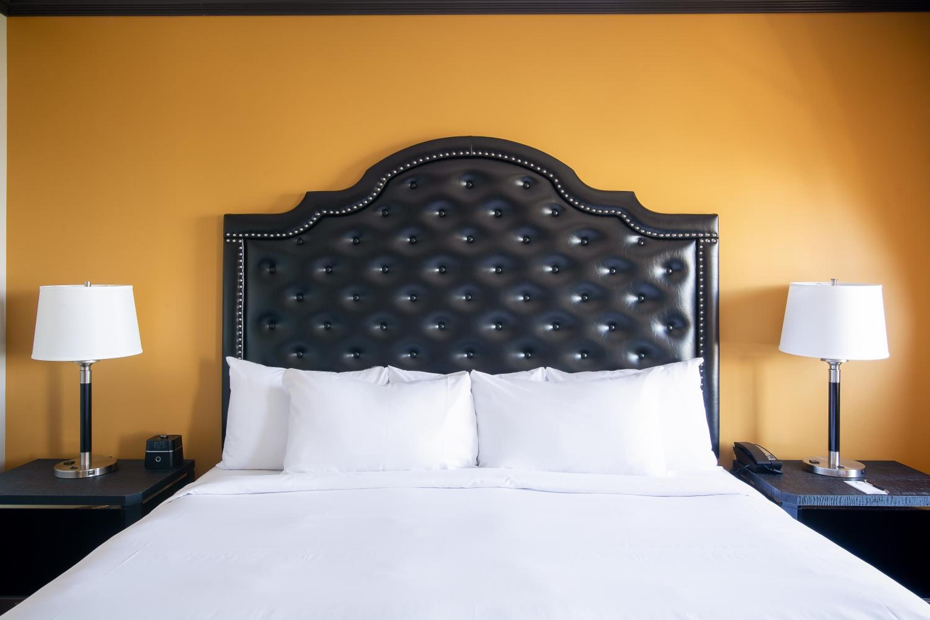 Corporate King Room