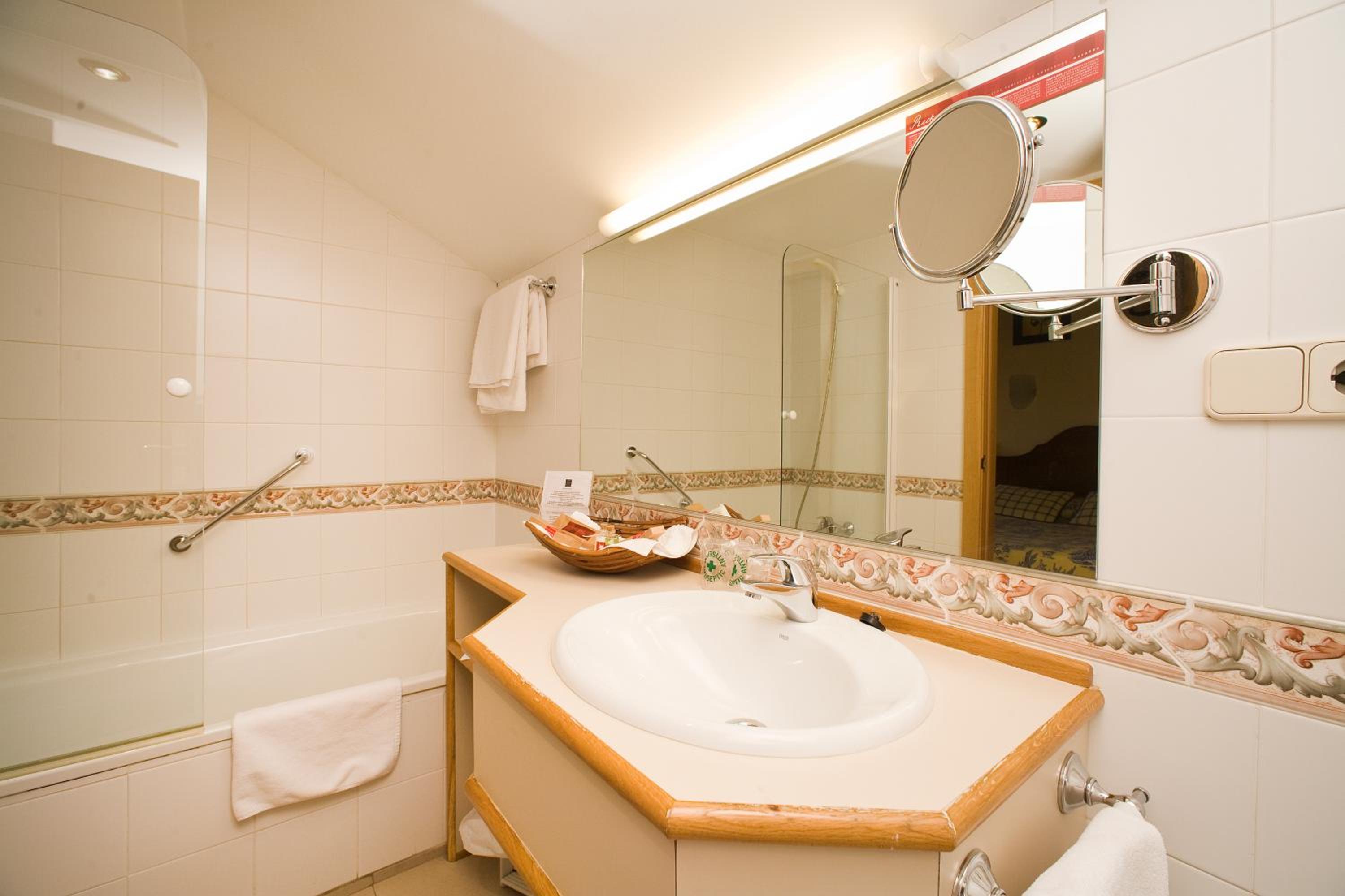 Double or Twin Room photo 2