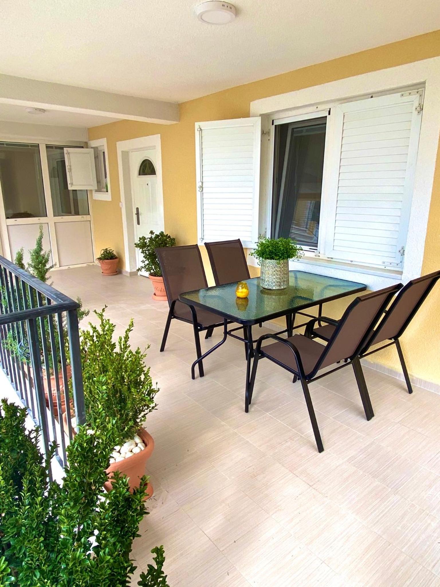 Apartment with Terrace photo 2
