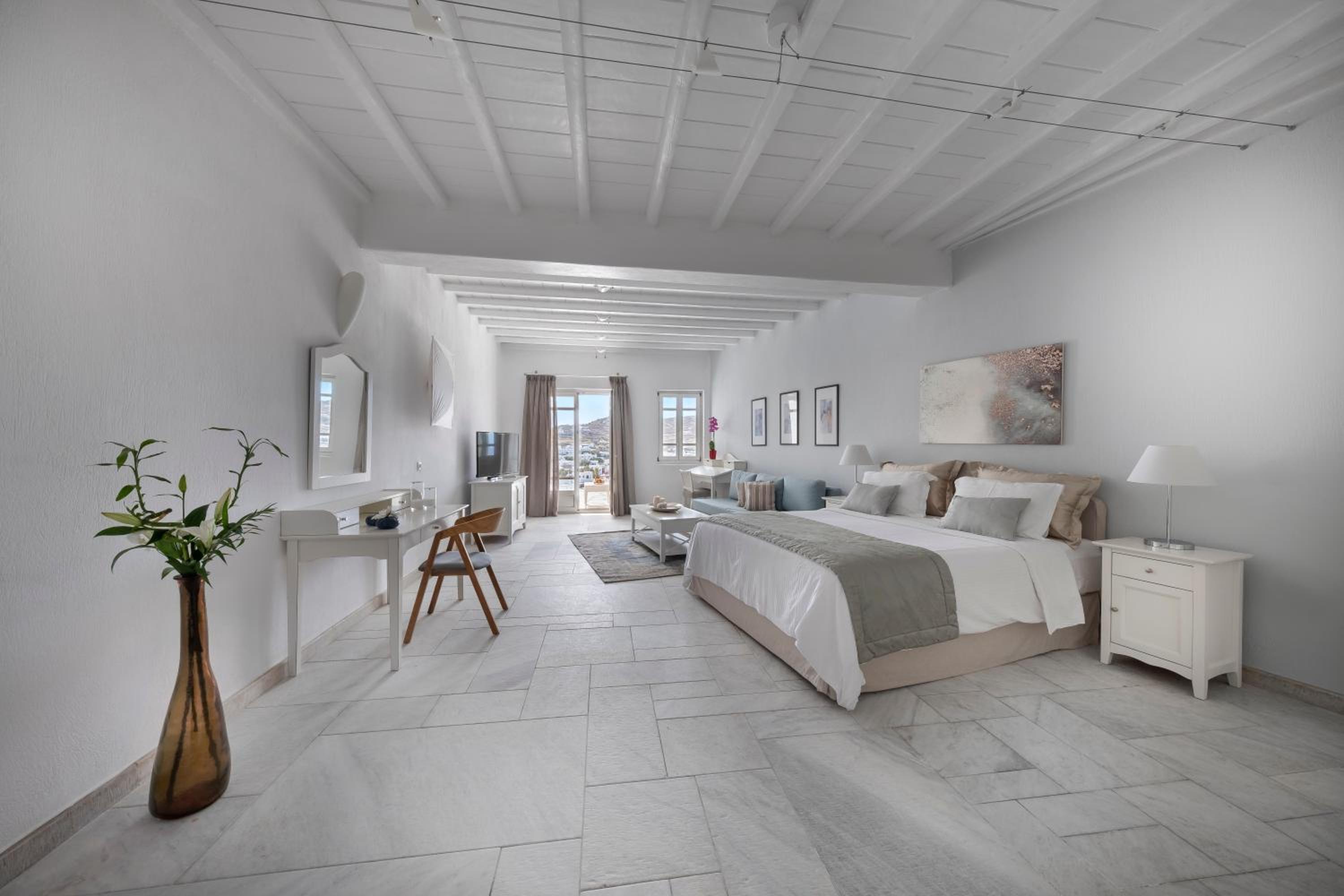 Exclusive Suite with Sea View and Private Pool