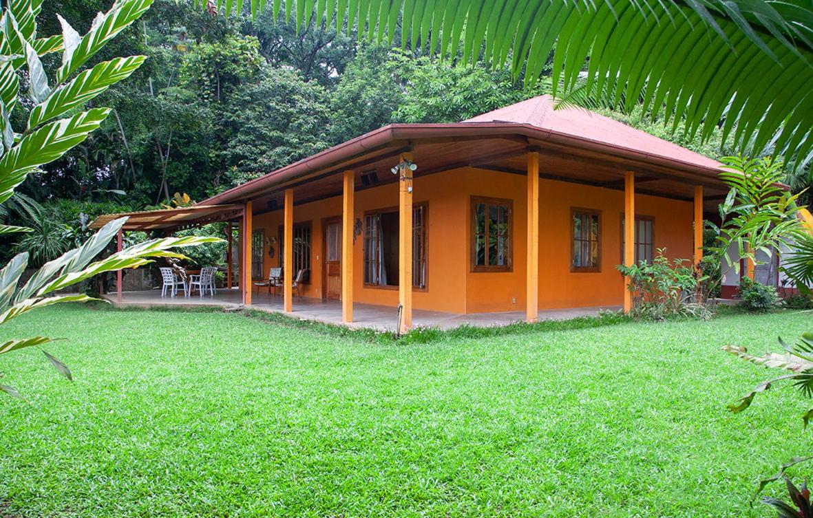 Three-Bedroom Cottage photo 2