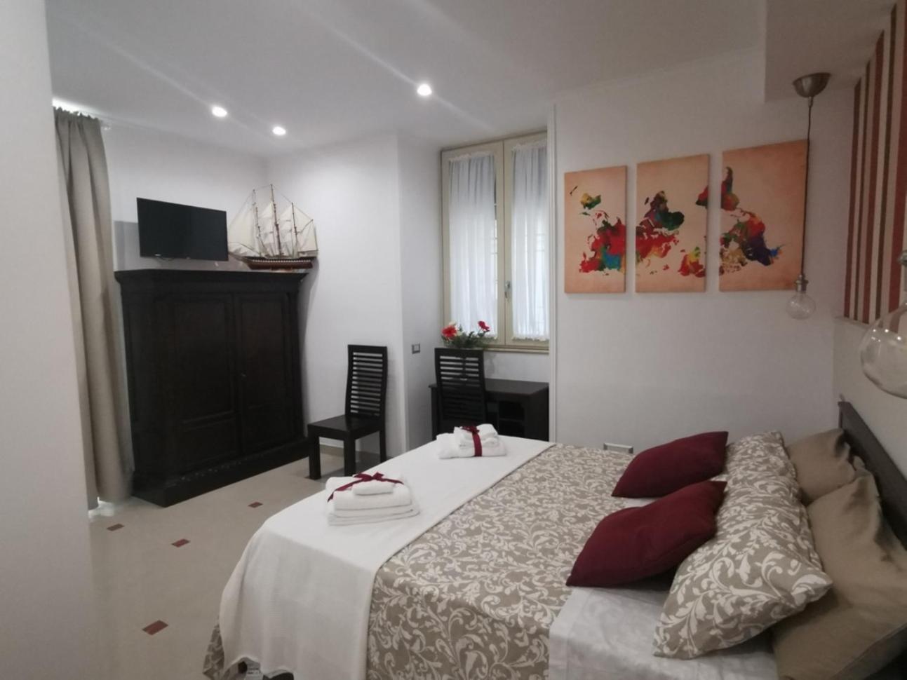 Large Double Room - Photo 14