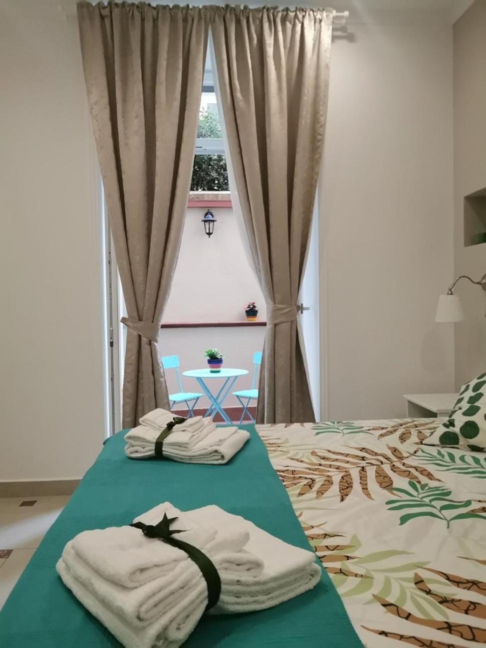 Double Room - Photo 5