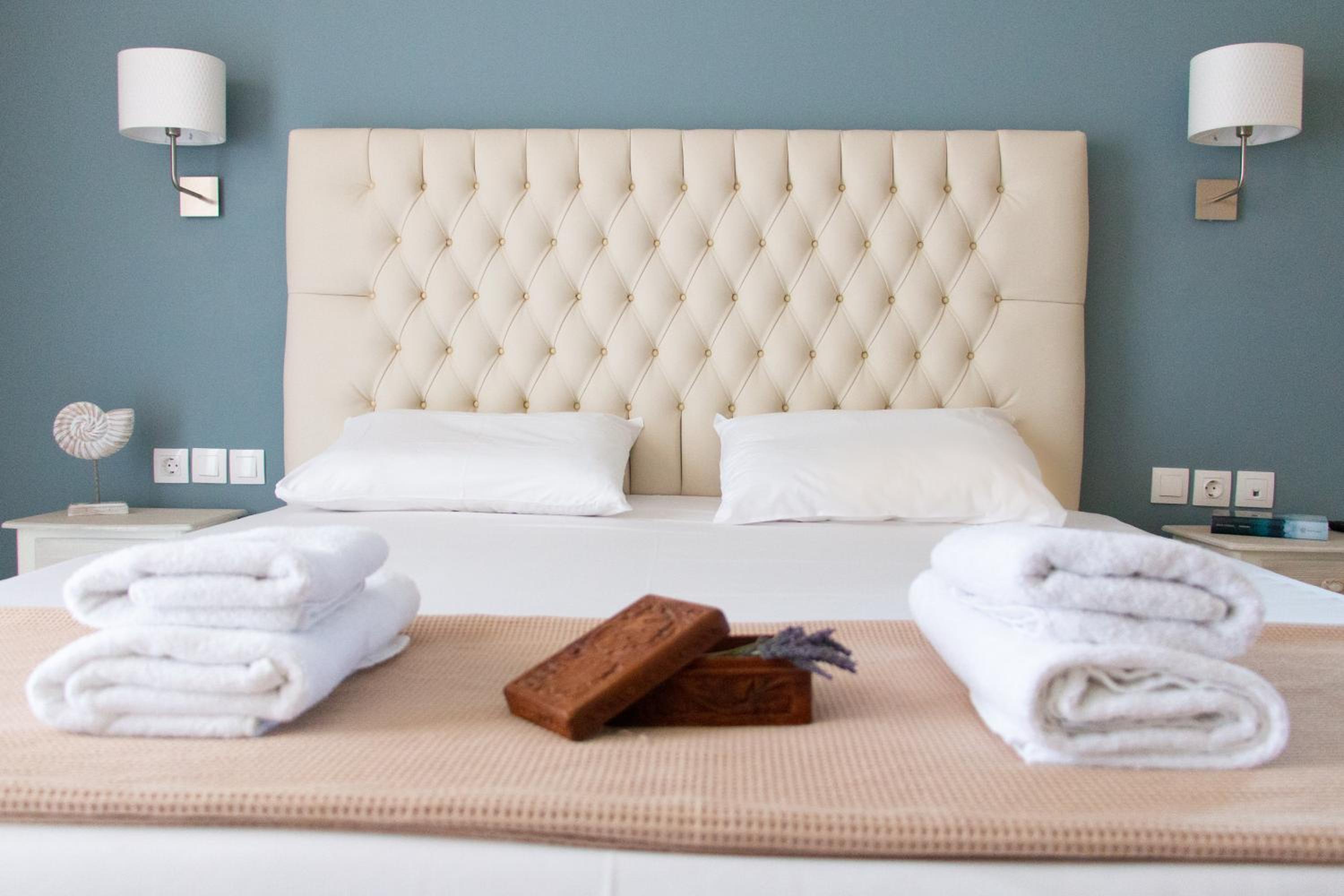 Deluxe Two-Bedroom Apartment