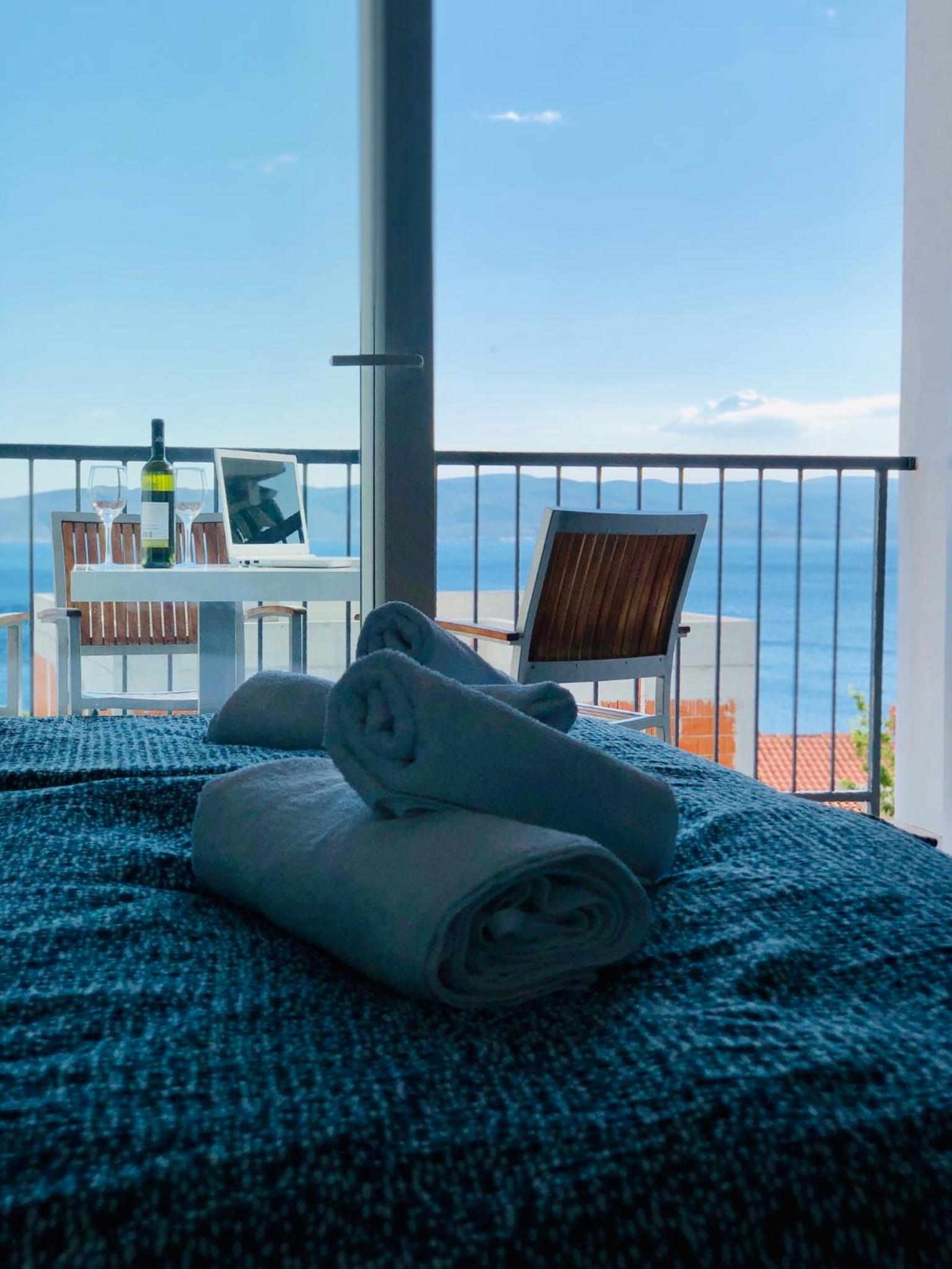 Studio Apartment with Sea View