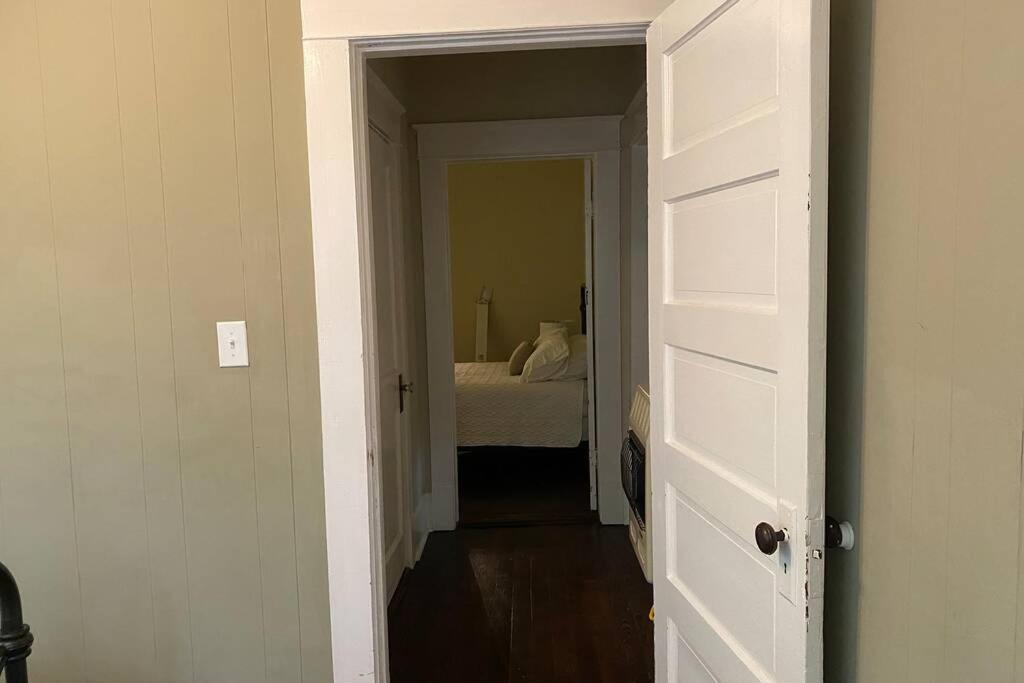 Two-Bedroom House photo 3