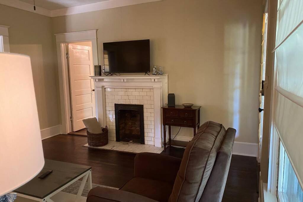 Two-Bedroom House photo 3