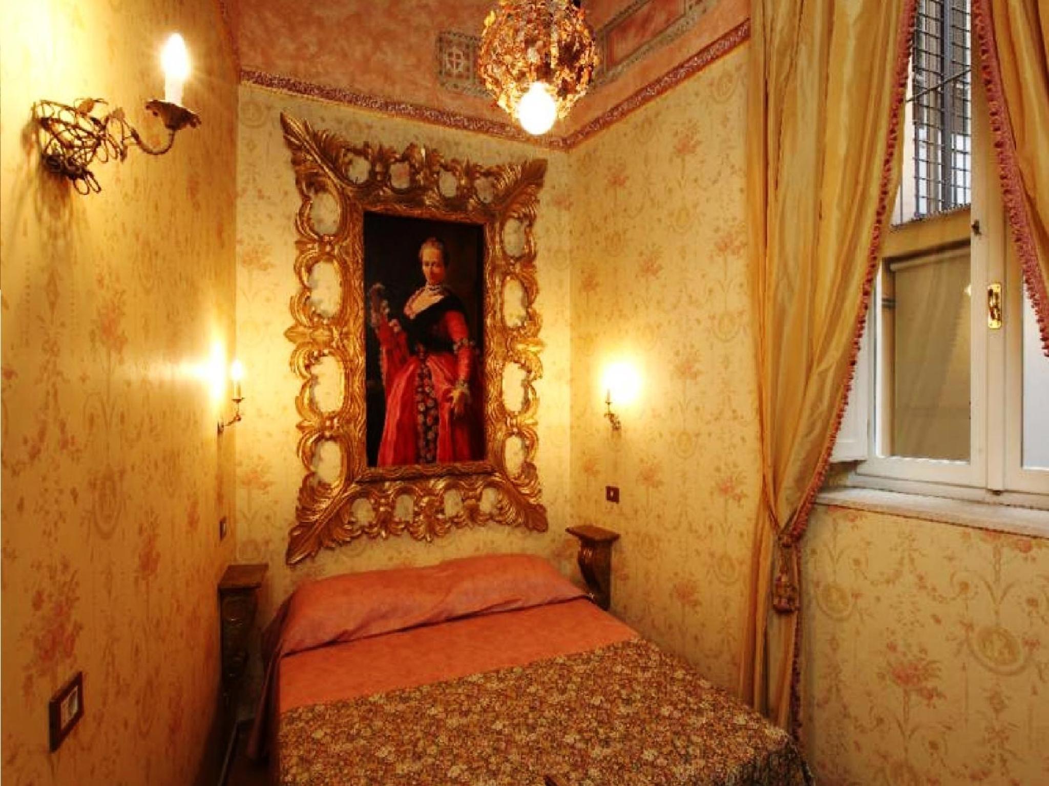 Small Double Room photo 3