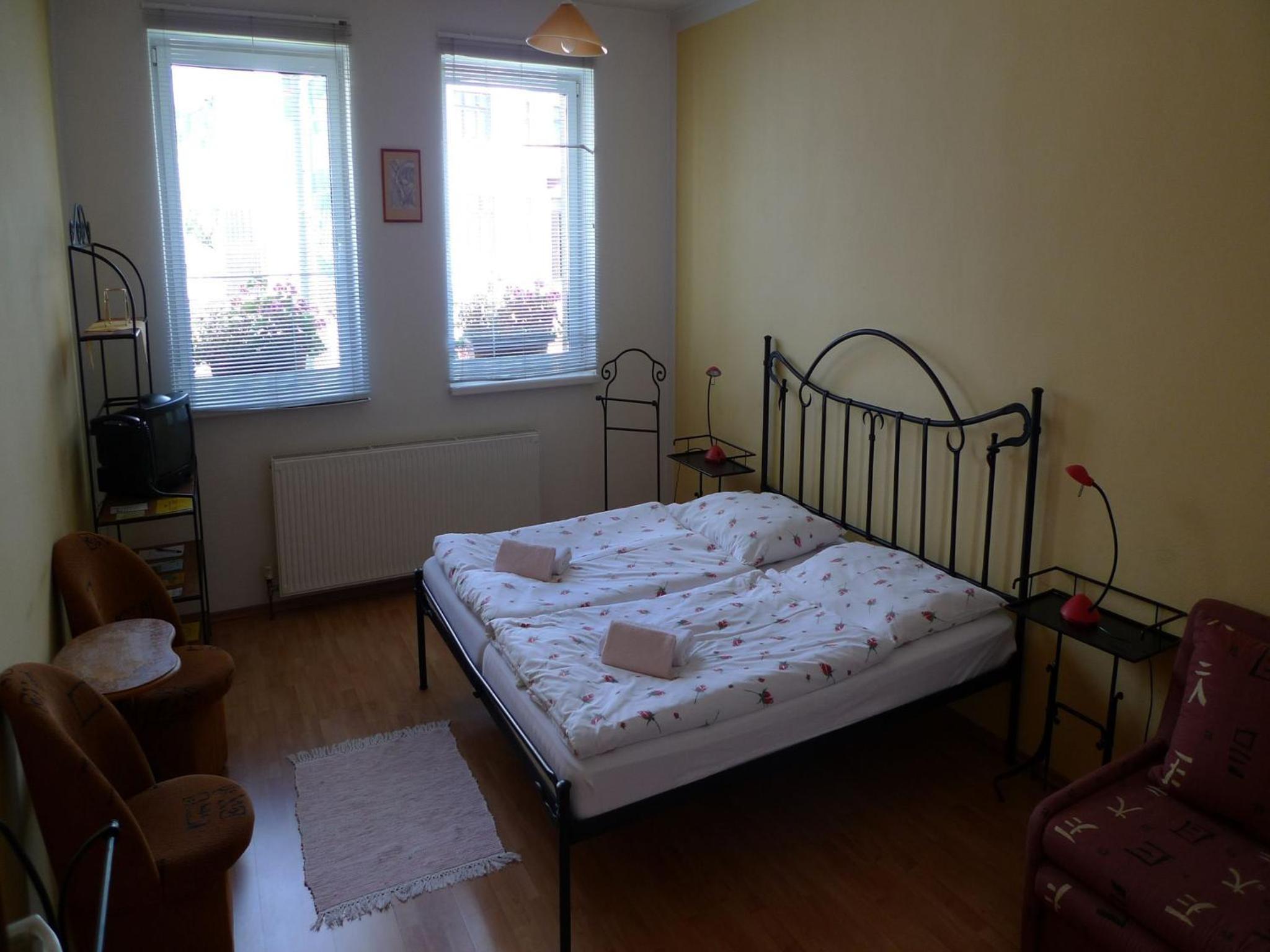 Double Room - Photo 6