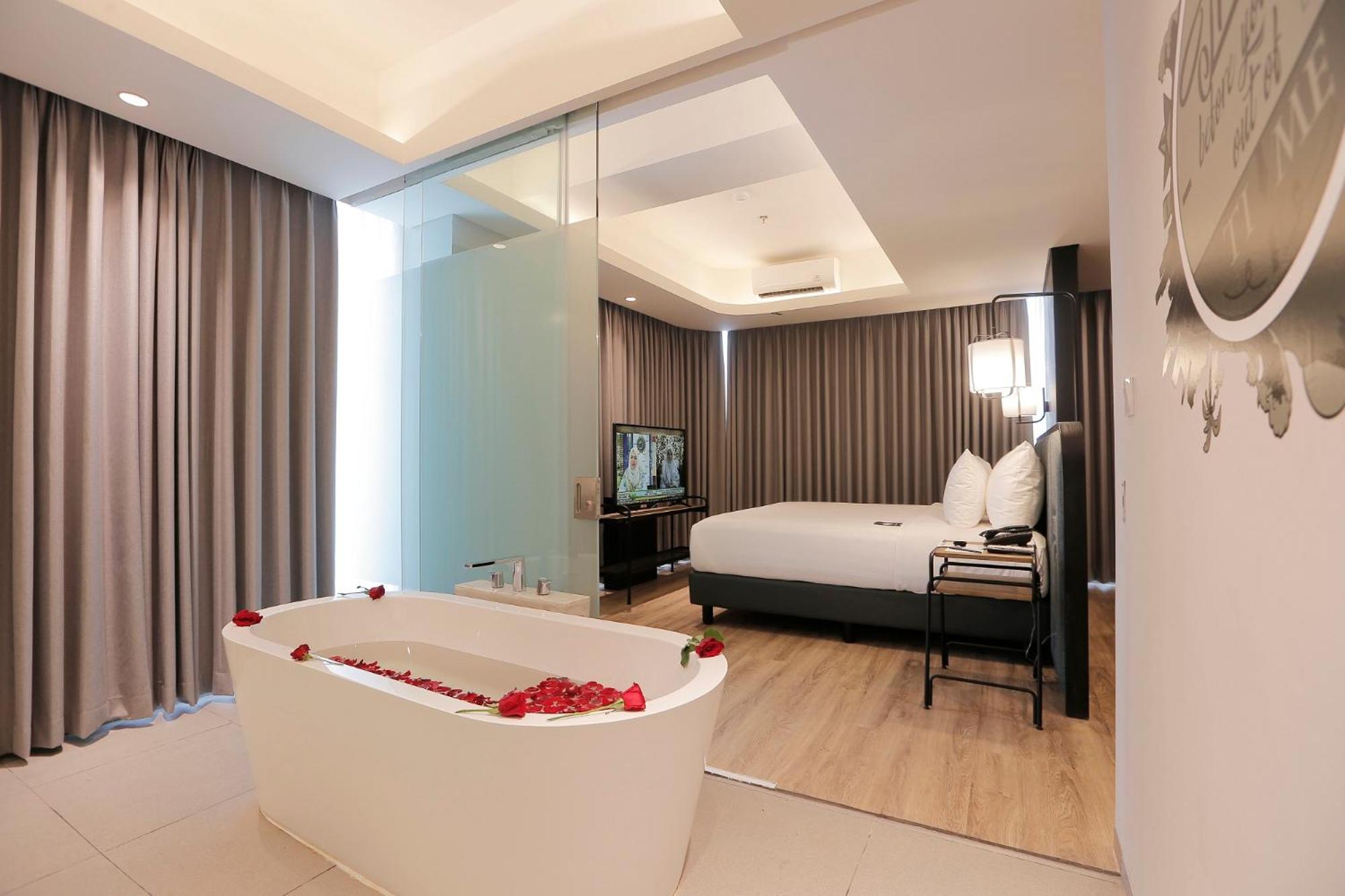 Suite - Photo 2