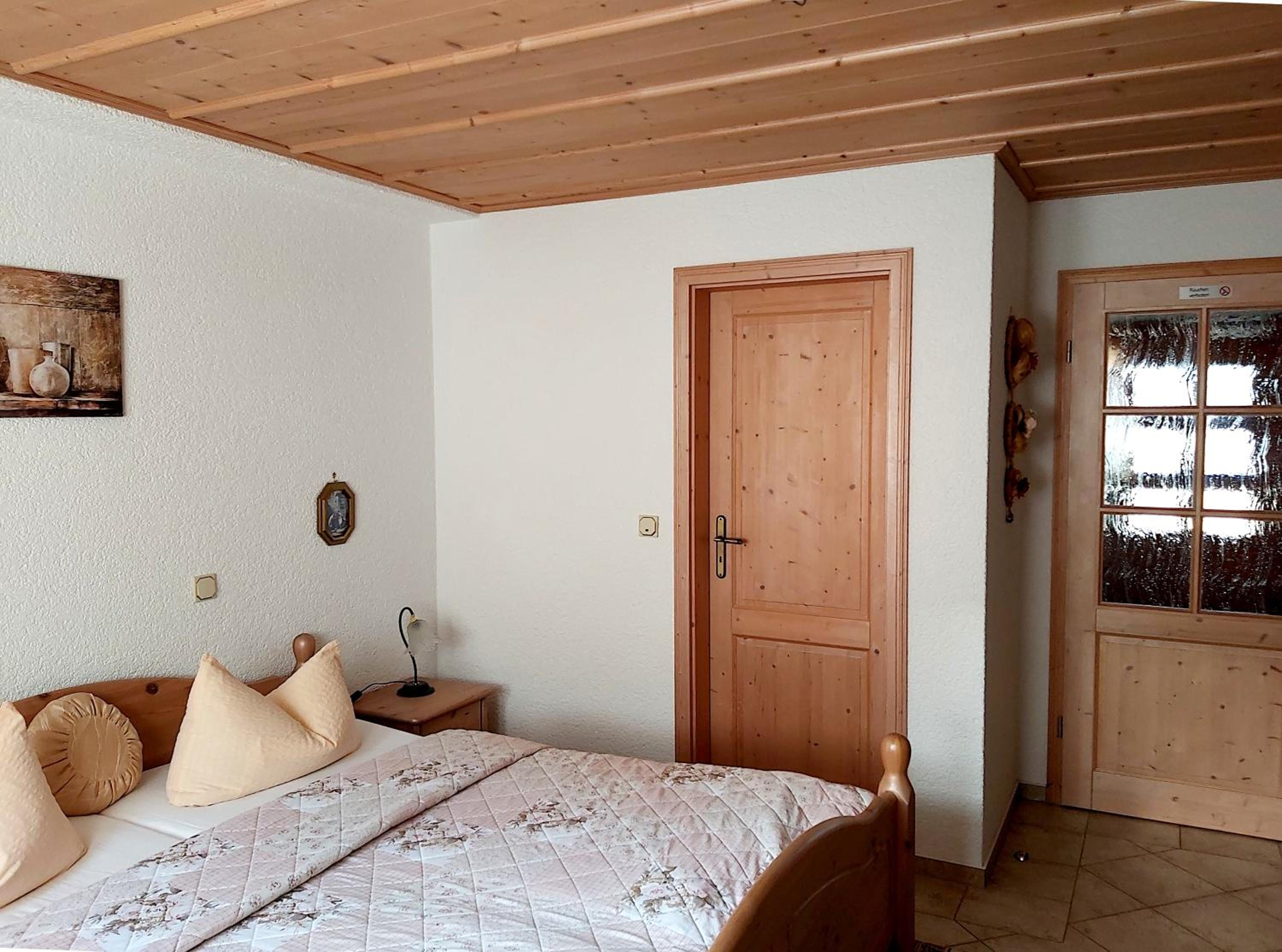 Double Room with Private Bathroom photo 1
