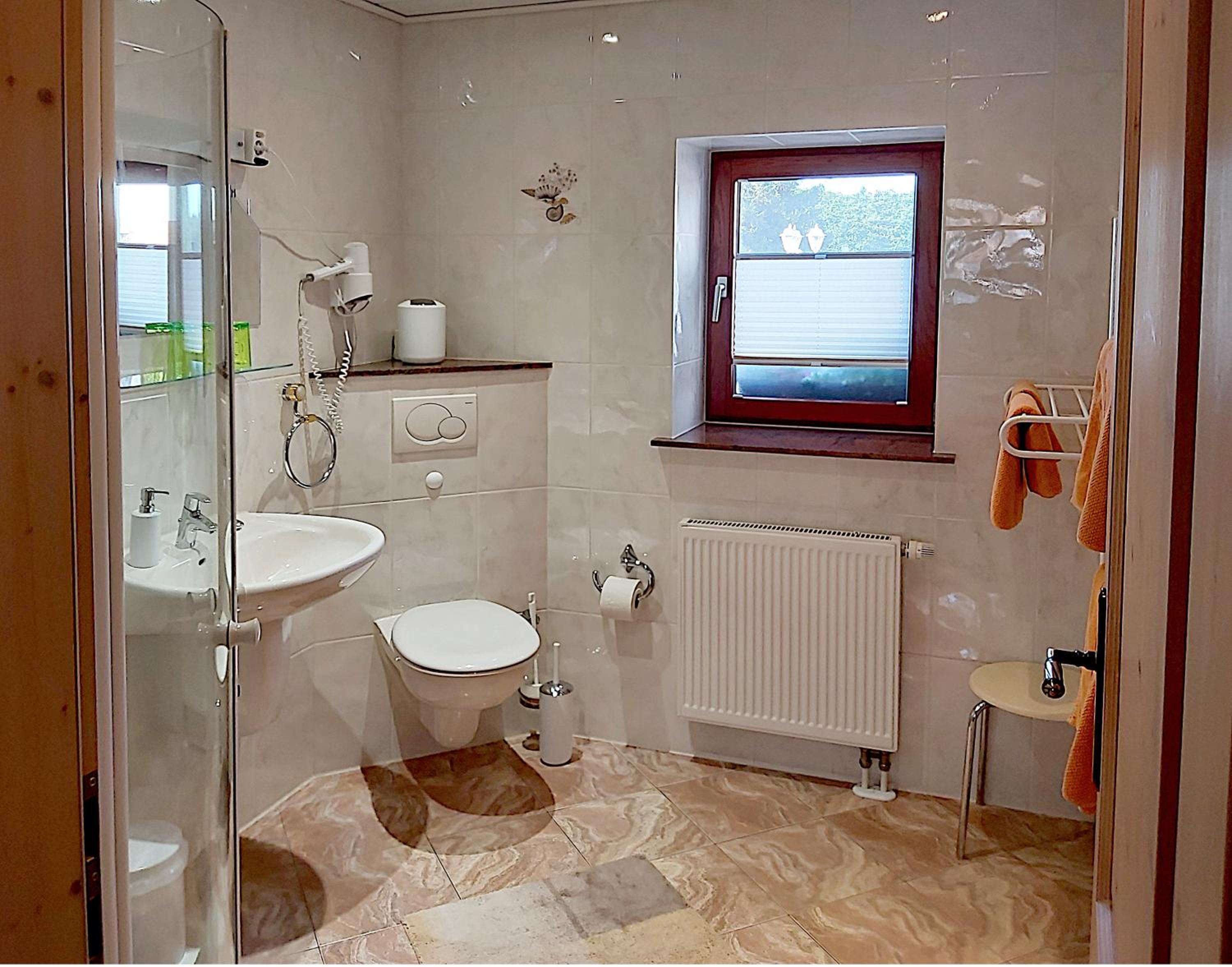 Double Room with Private Bathroom photo 3