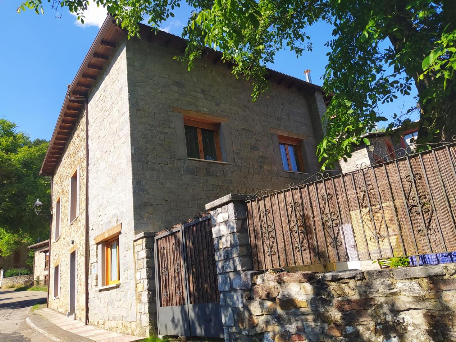 Four-Bedroom House - Photo 9