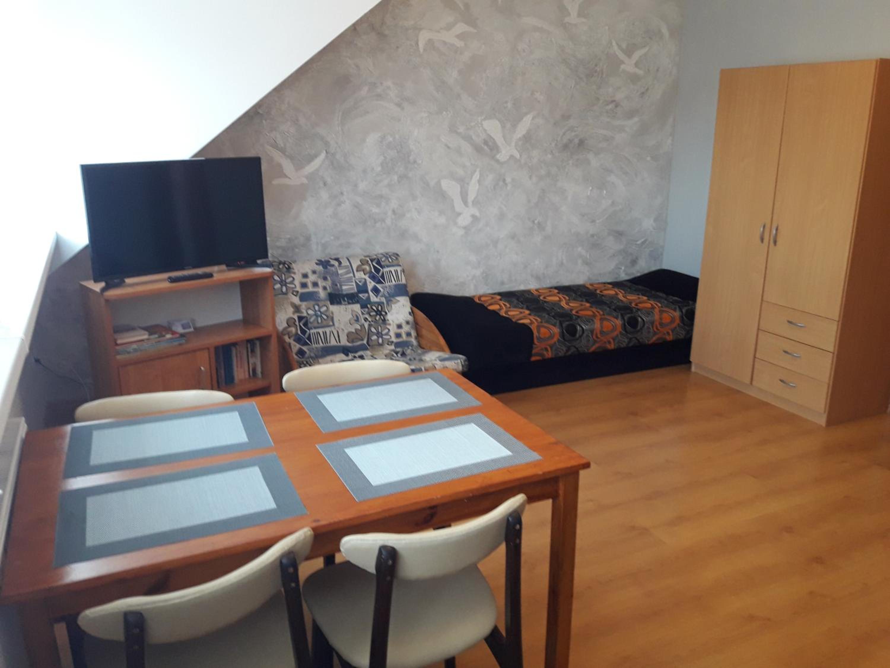 Triple Room with Private Bathroom