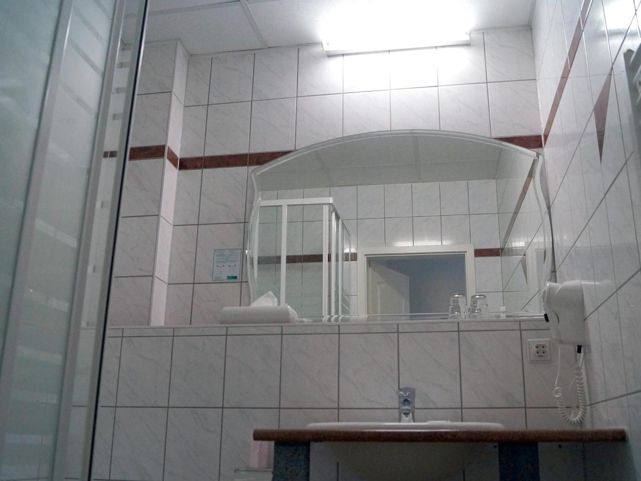 Small Single Room photo 3