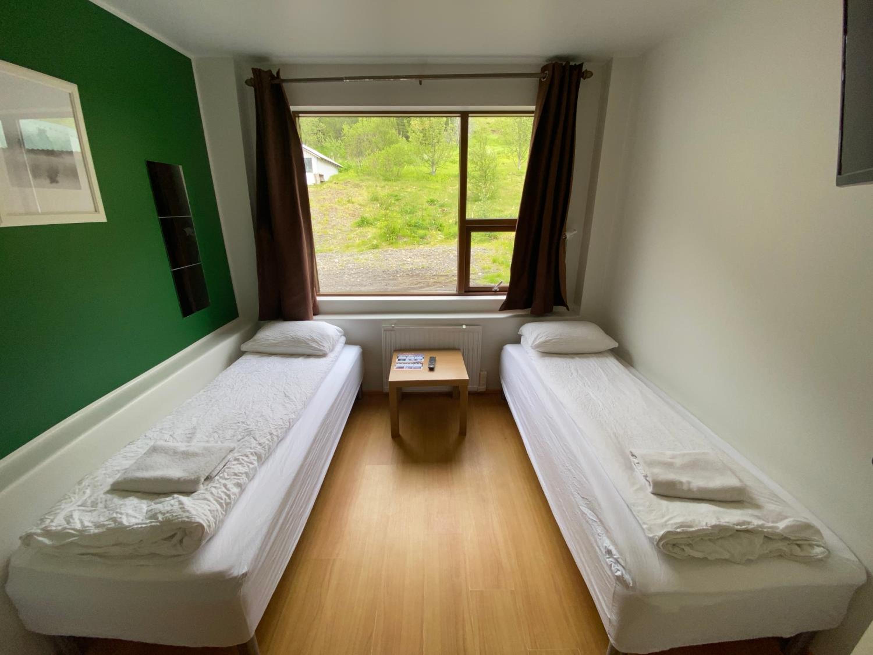 Twin Room with Private Toilet photo 2