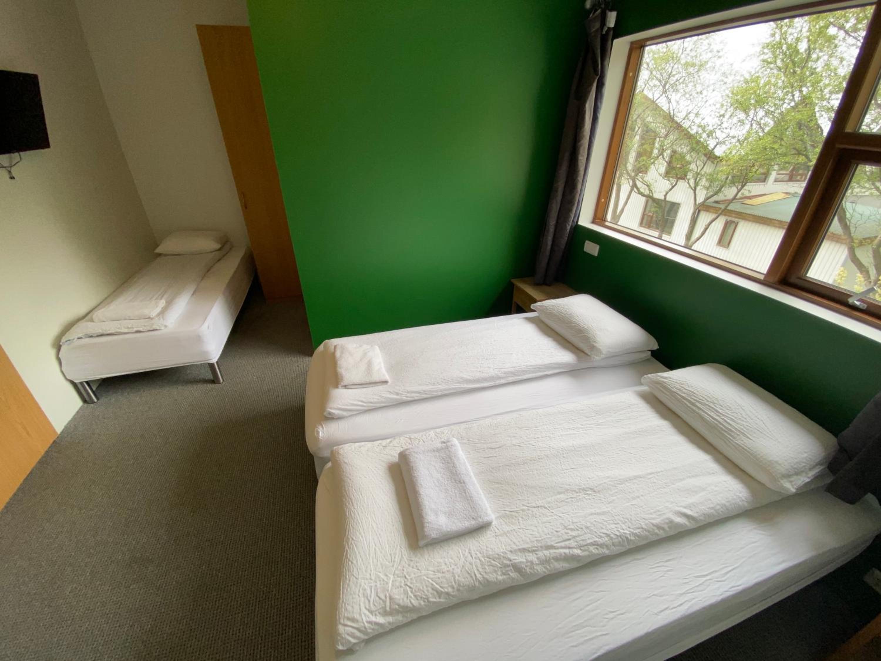 Triple Room with Private Bathroom photo 1