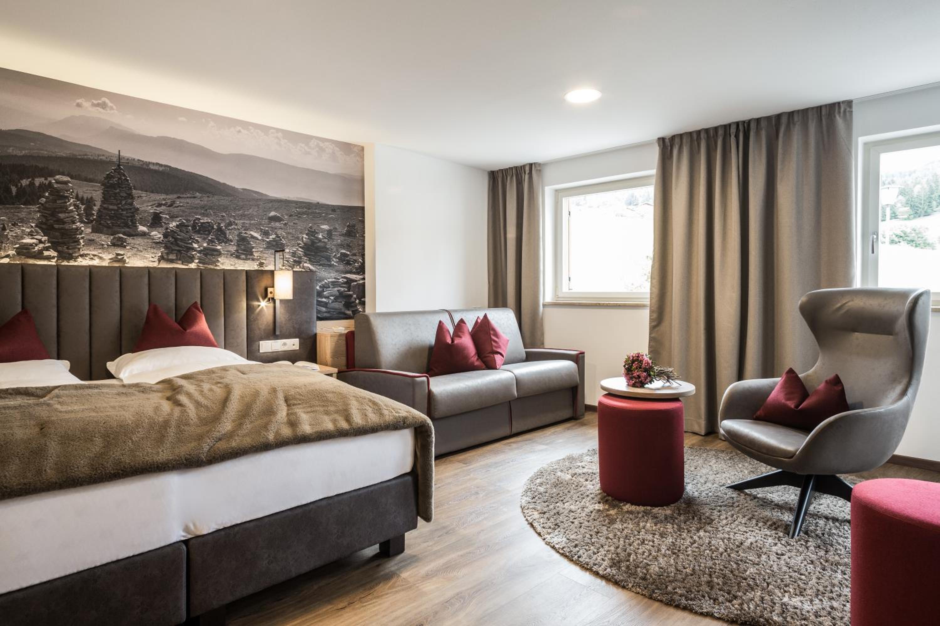 Deluxe Family Suite - Photo 1