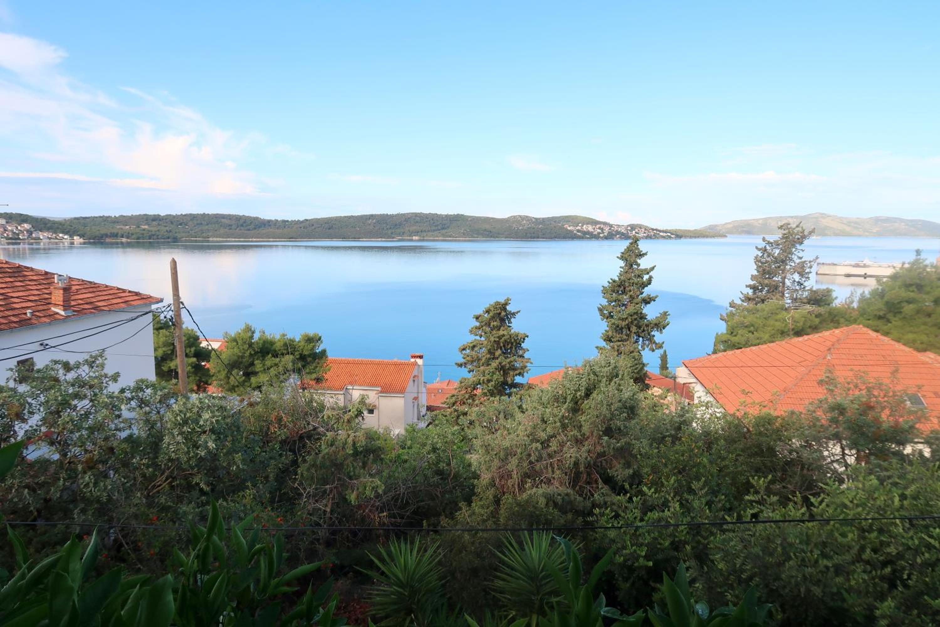 Three-Bedroom Apartment with Sea View photo 3