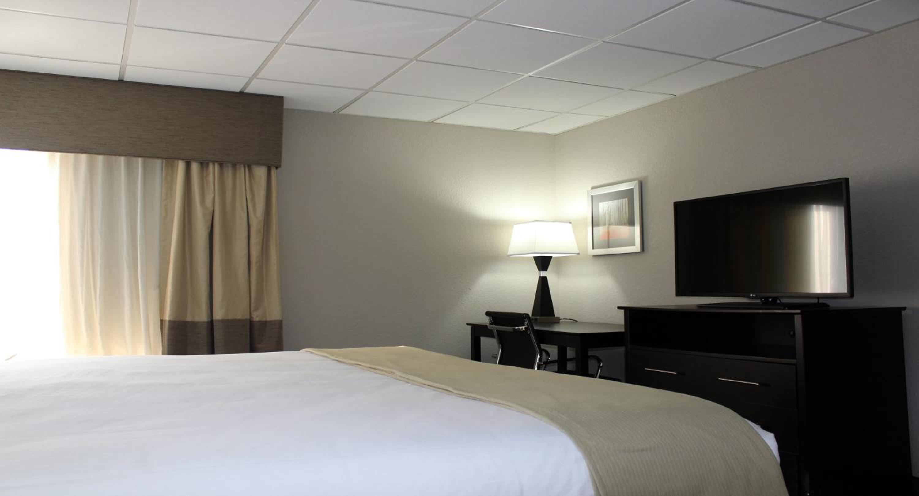 Standard King Room - Photo 1