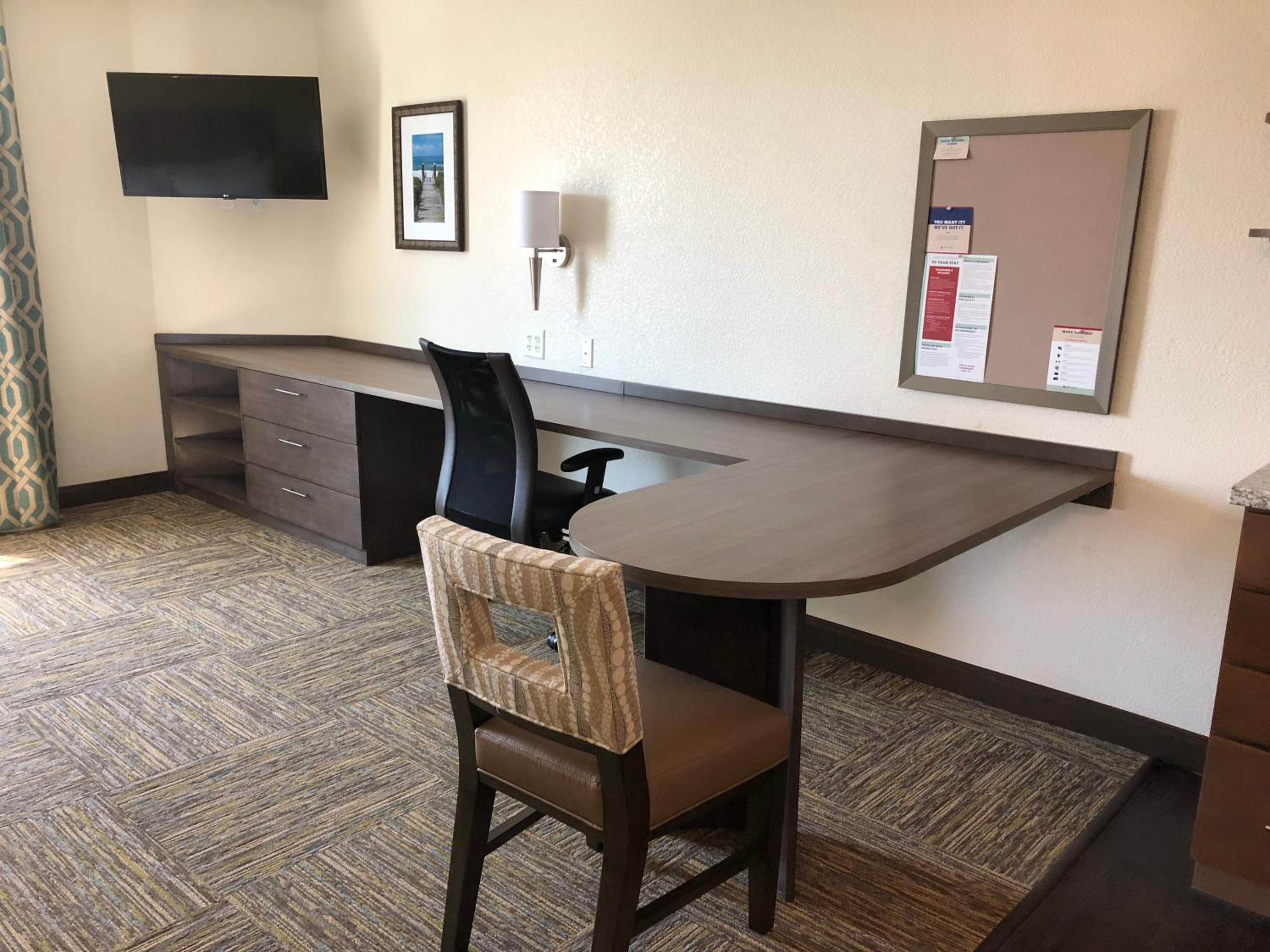 Studio King Suite - Communications Accessible - Photo 5