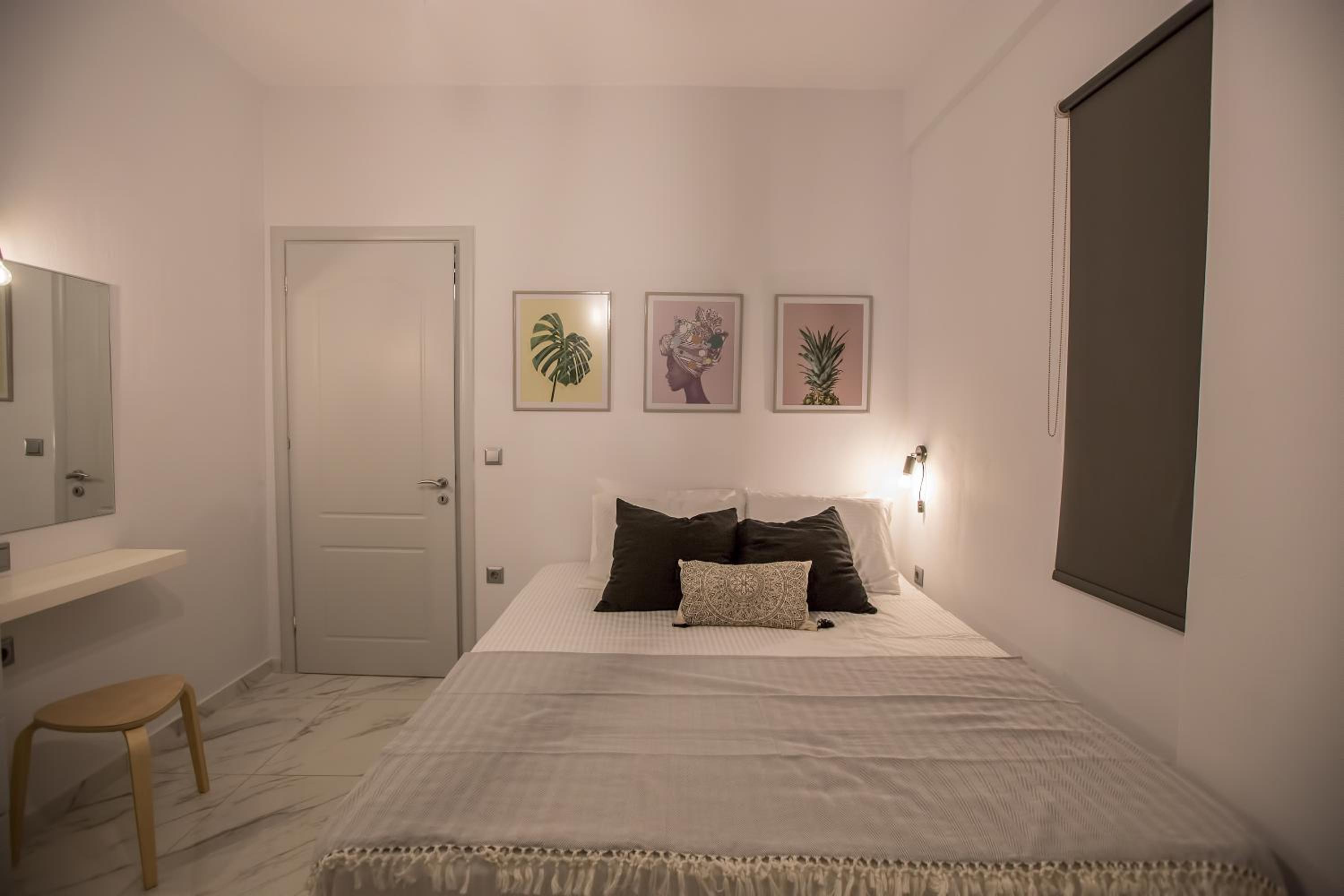 One-Bedroom Apartment photo 3