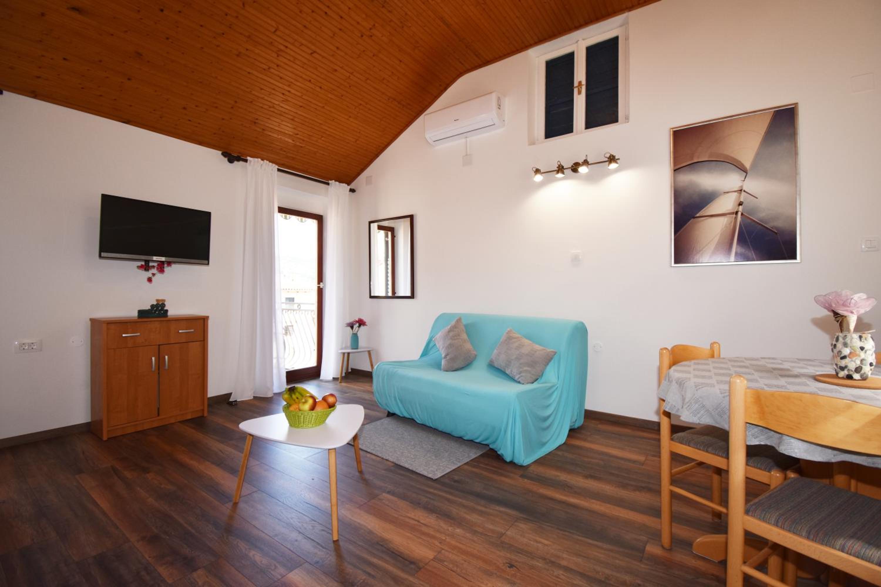 Studio with Balcony and Sea View
