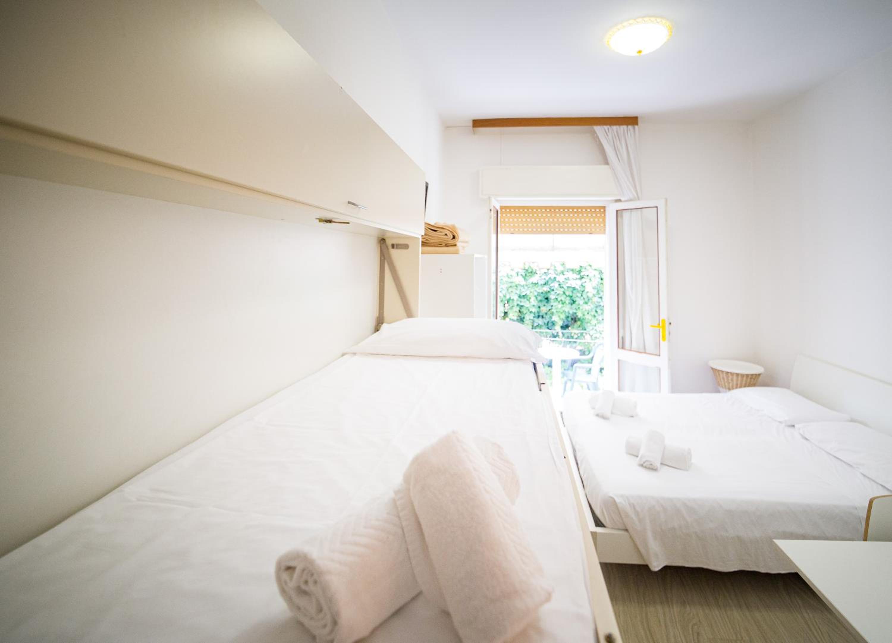 Triple Room - Photo 8