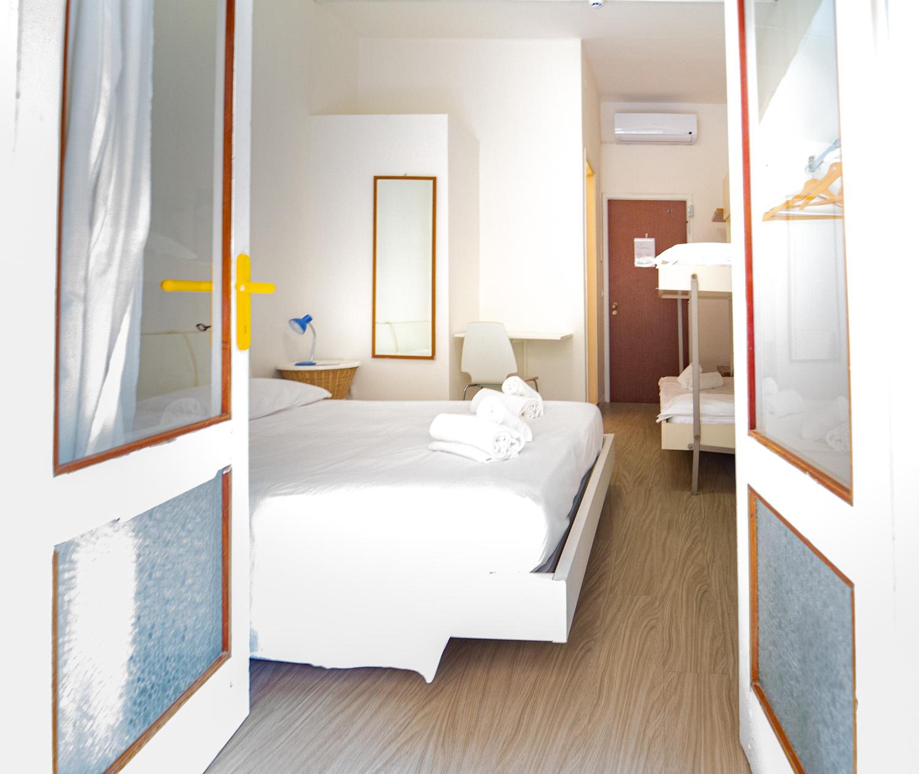 Triple Room - Photo 1