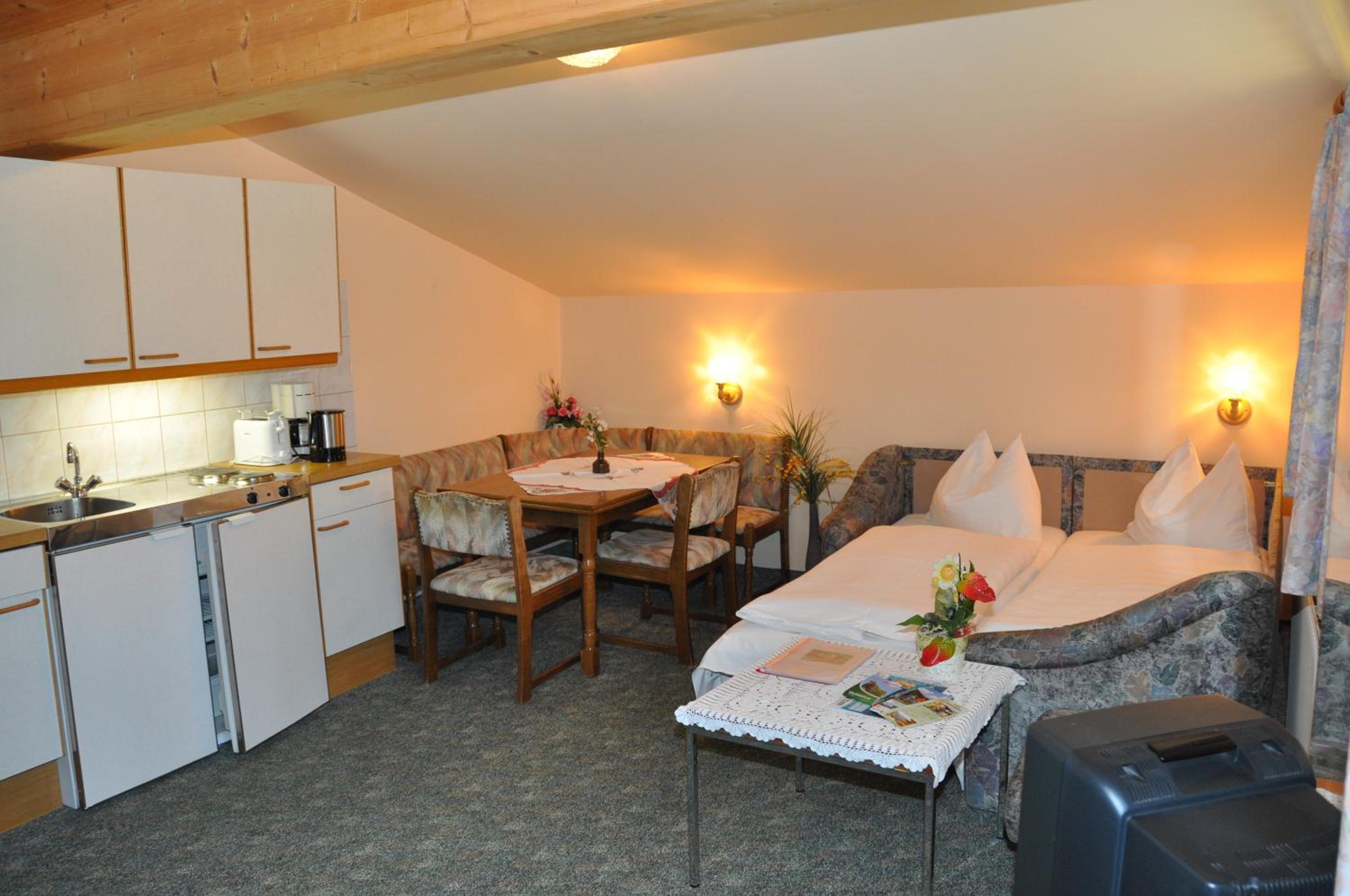 One-Bedroom Apartment with Balcony photo 2